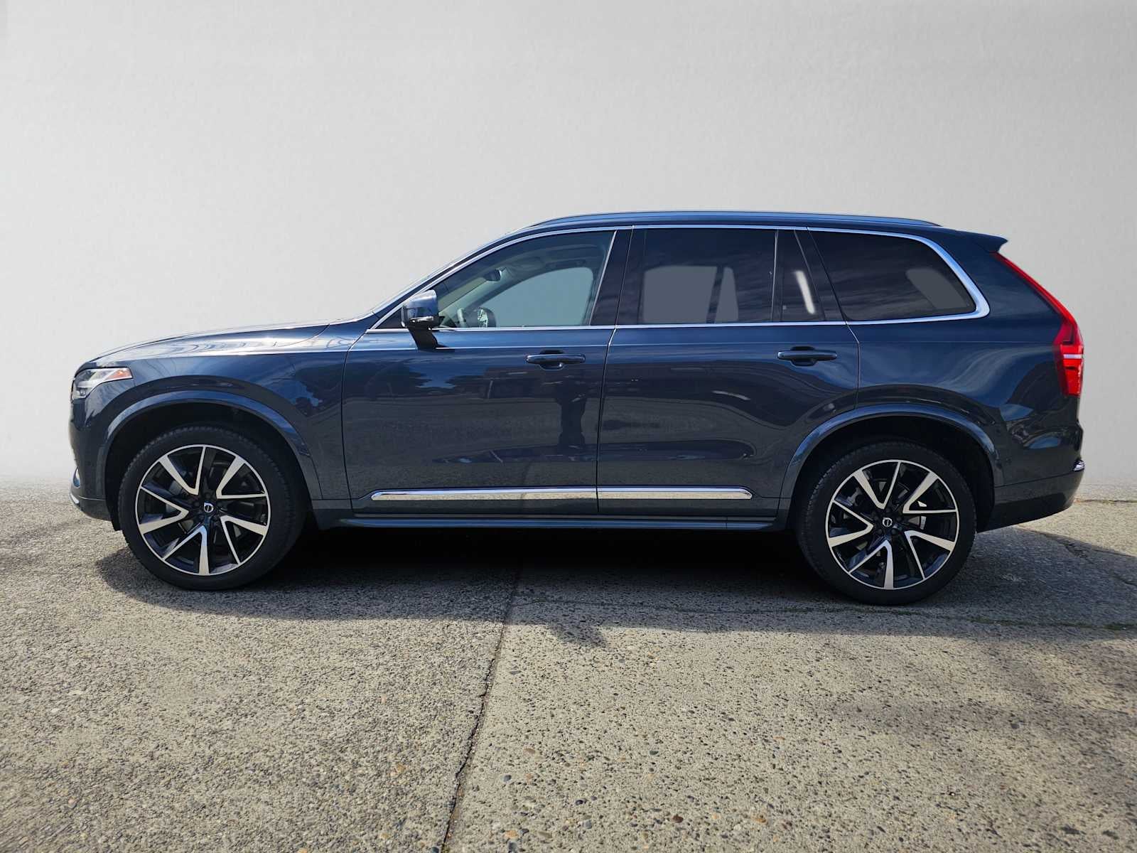 2024 Volvo XC90 Plus Bright Theme