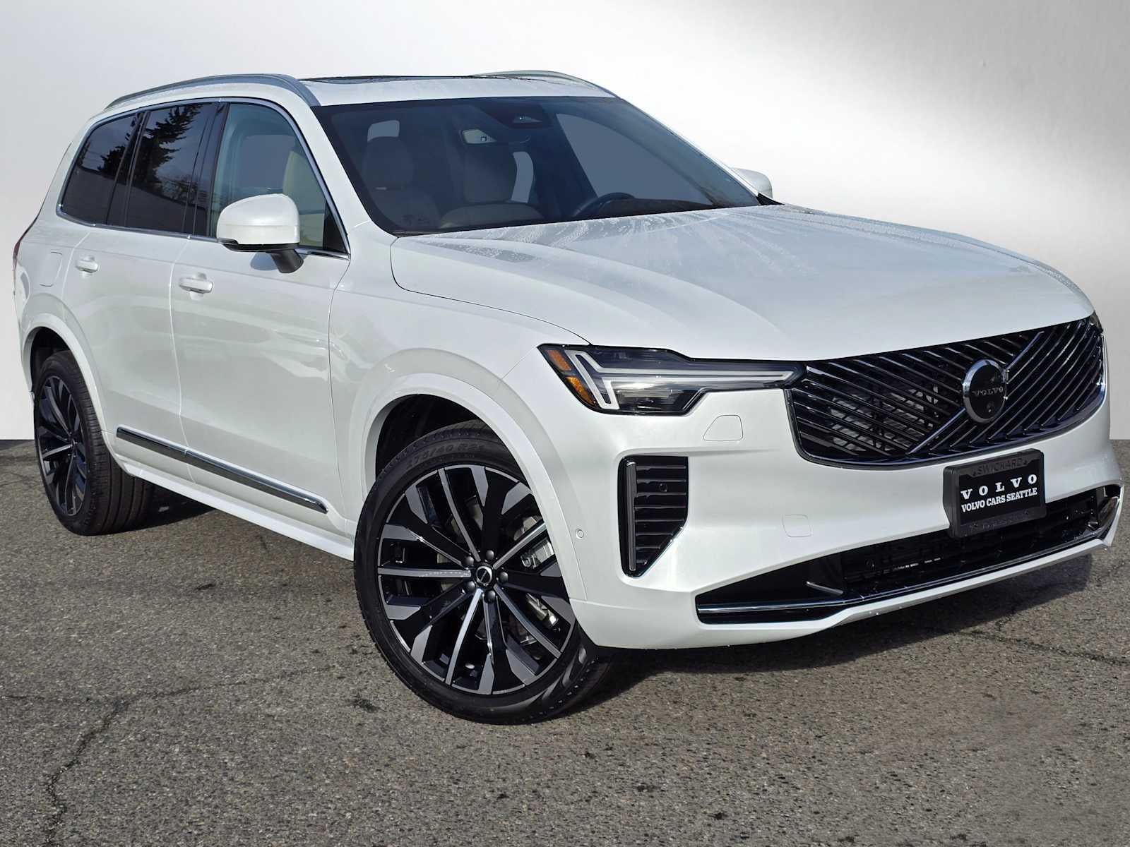 2026 Volvo XC90 Plus