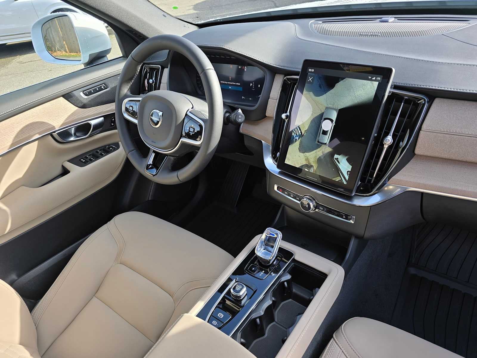 2026 Volvo XC90 Plus