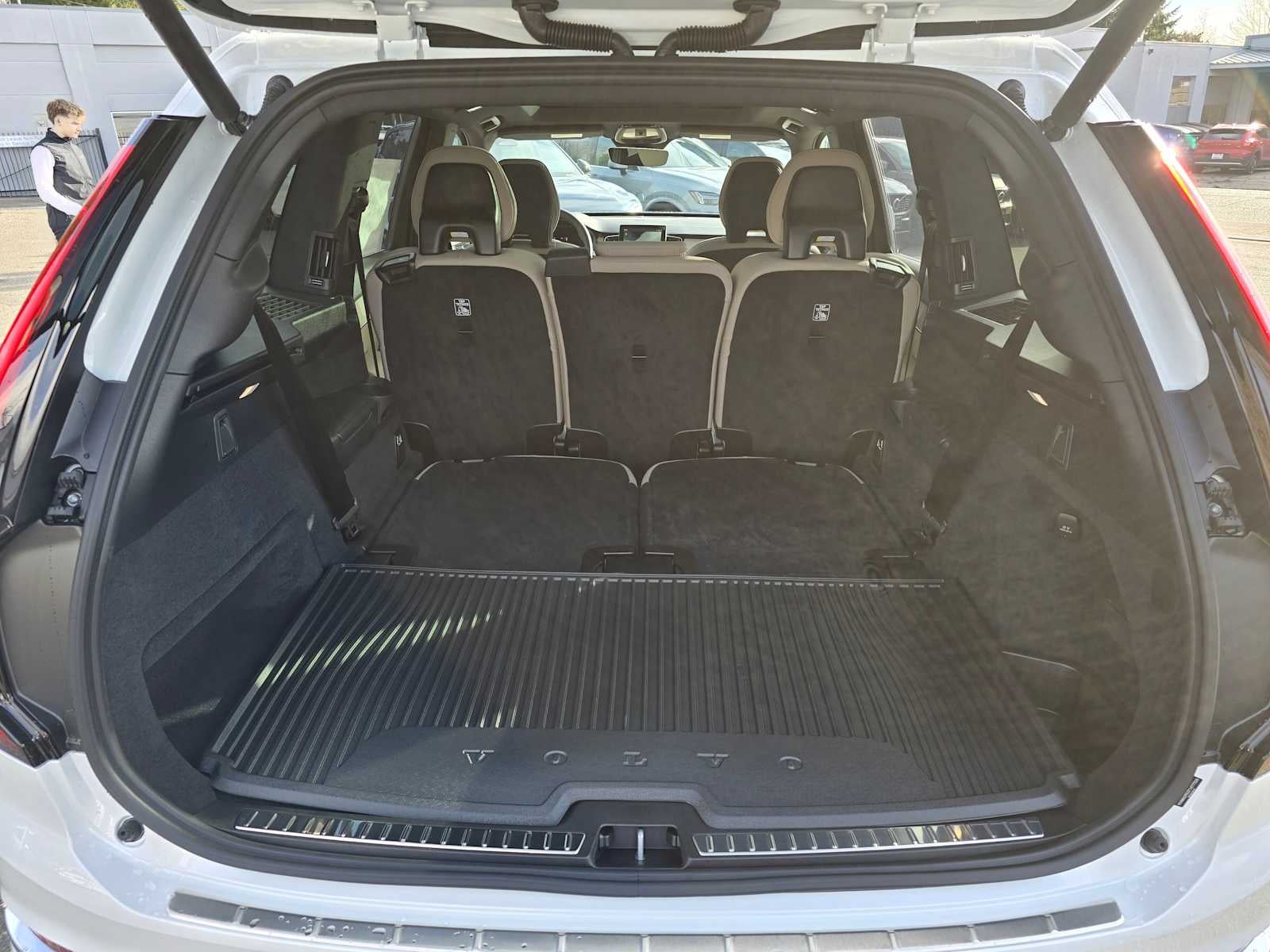 2026 Volvo XC90 Plus