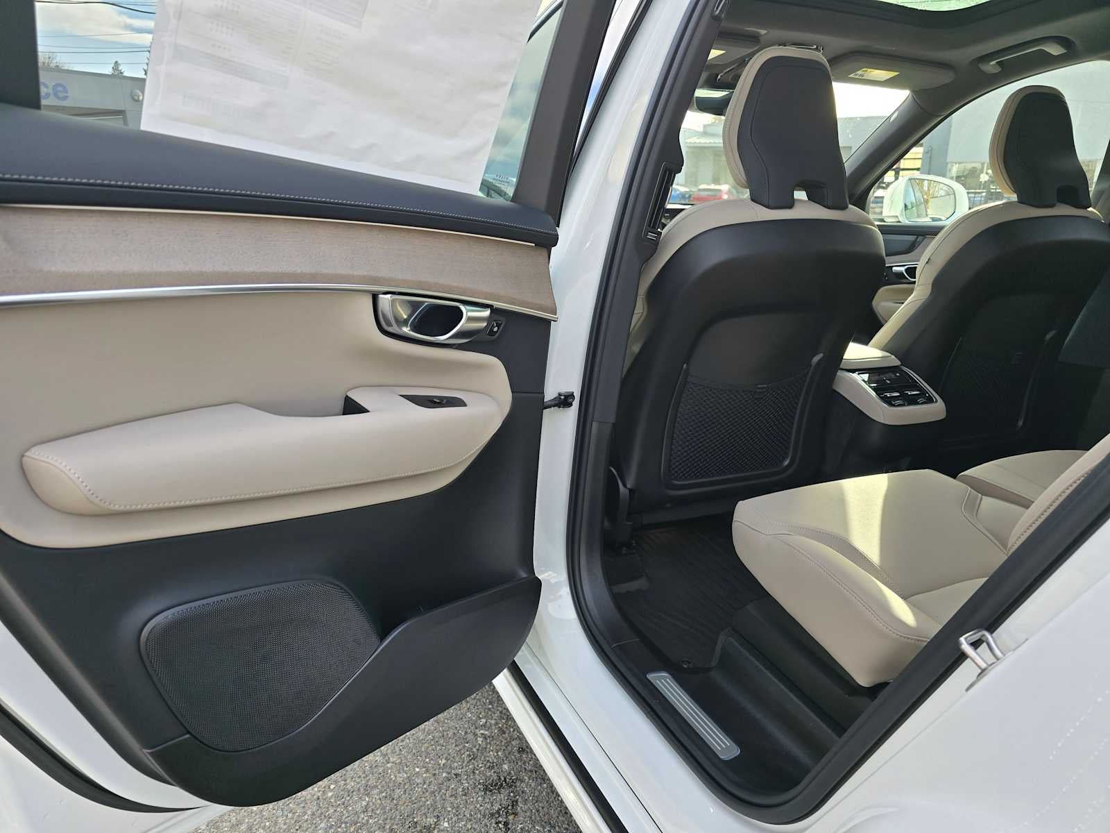 2026 Volvo XC90 Plus