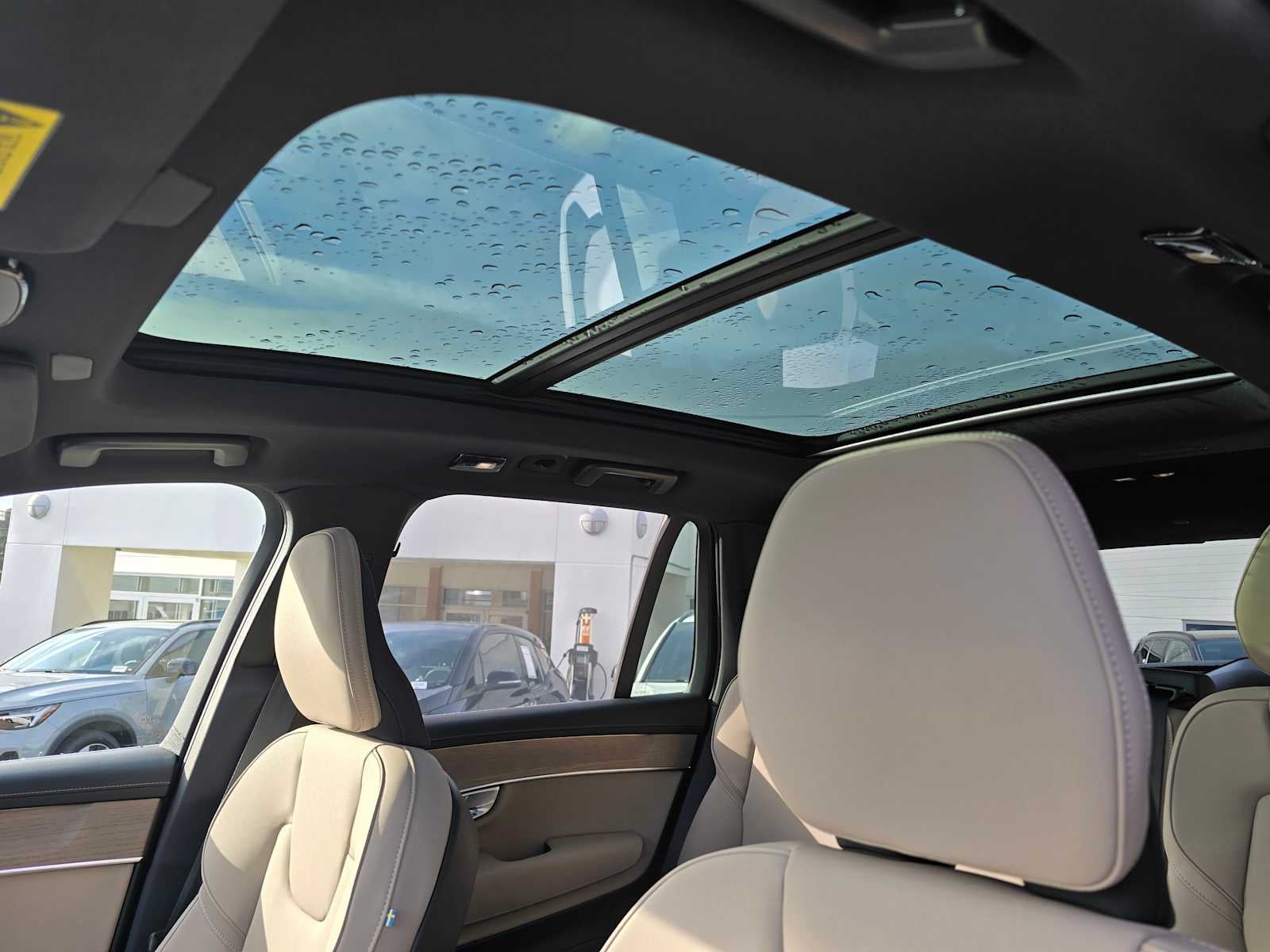 2026 Volvo XC90 Plus