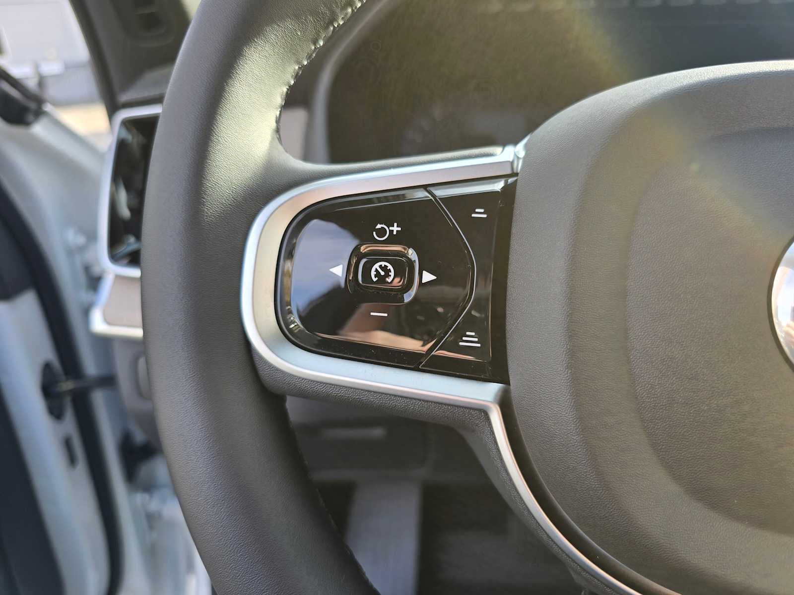 2026 Volvo XC90 Plus