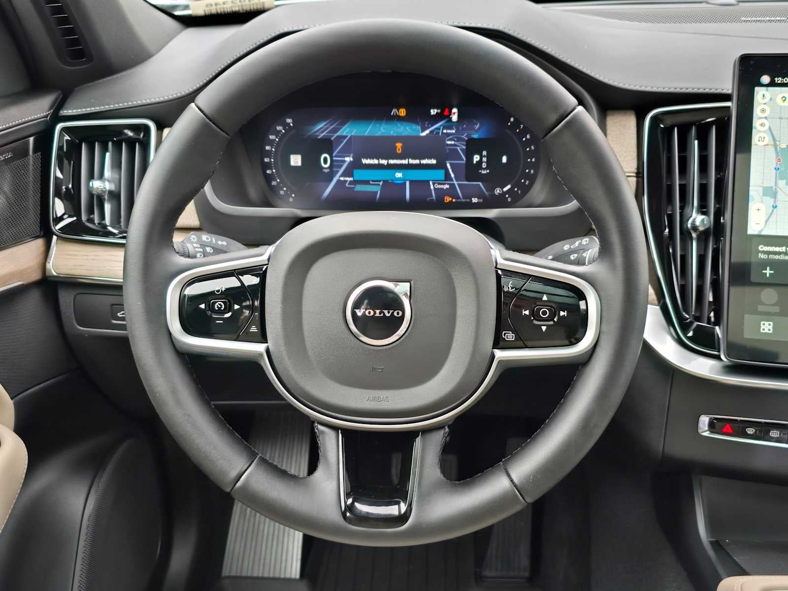 2026 Volvo XC90 Plus