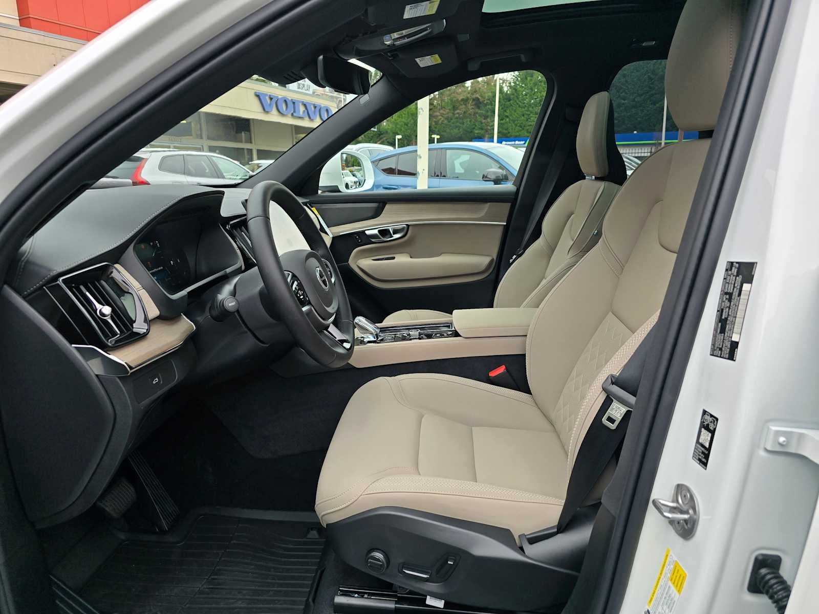 2026 Volvo XC90 Plus