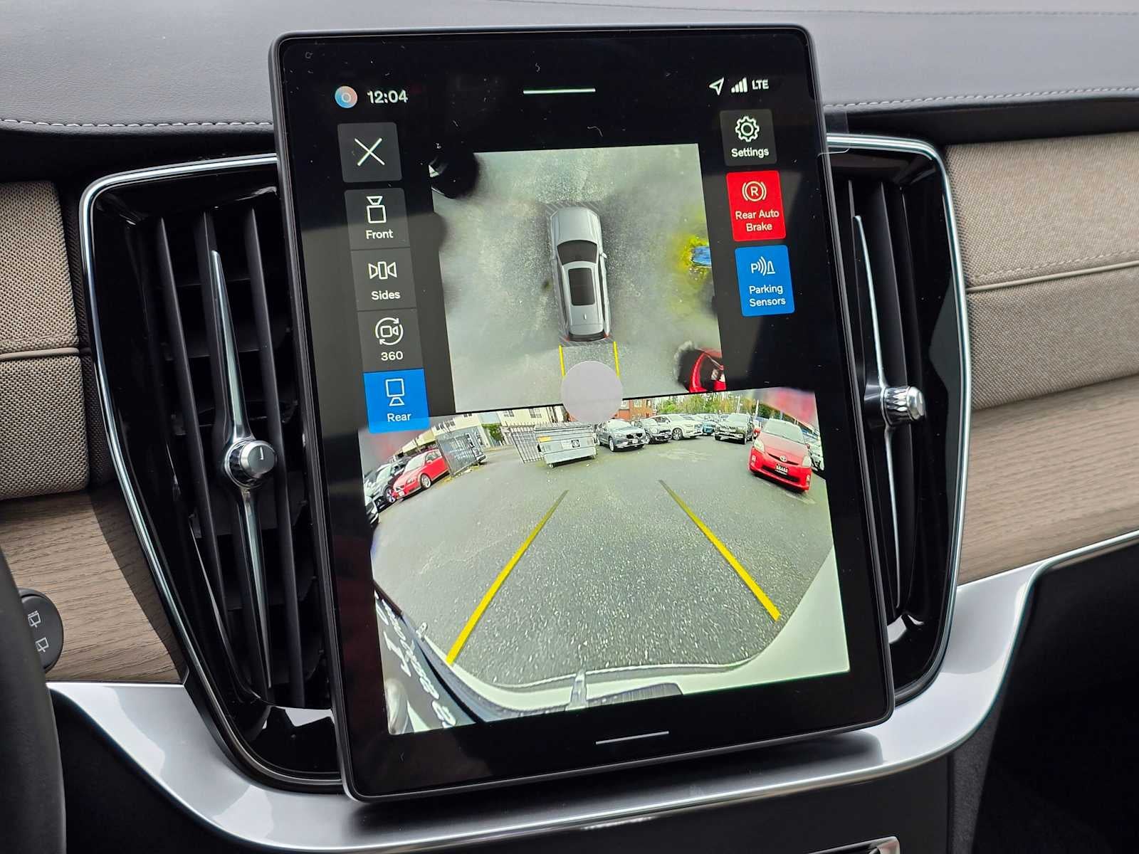 2026 Volvo XC90 Plus