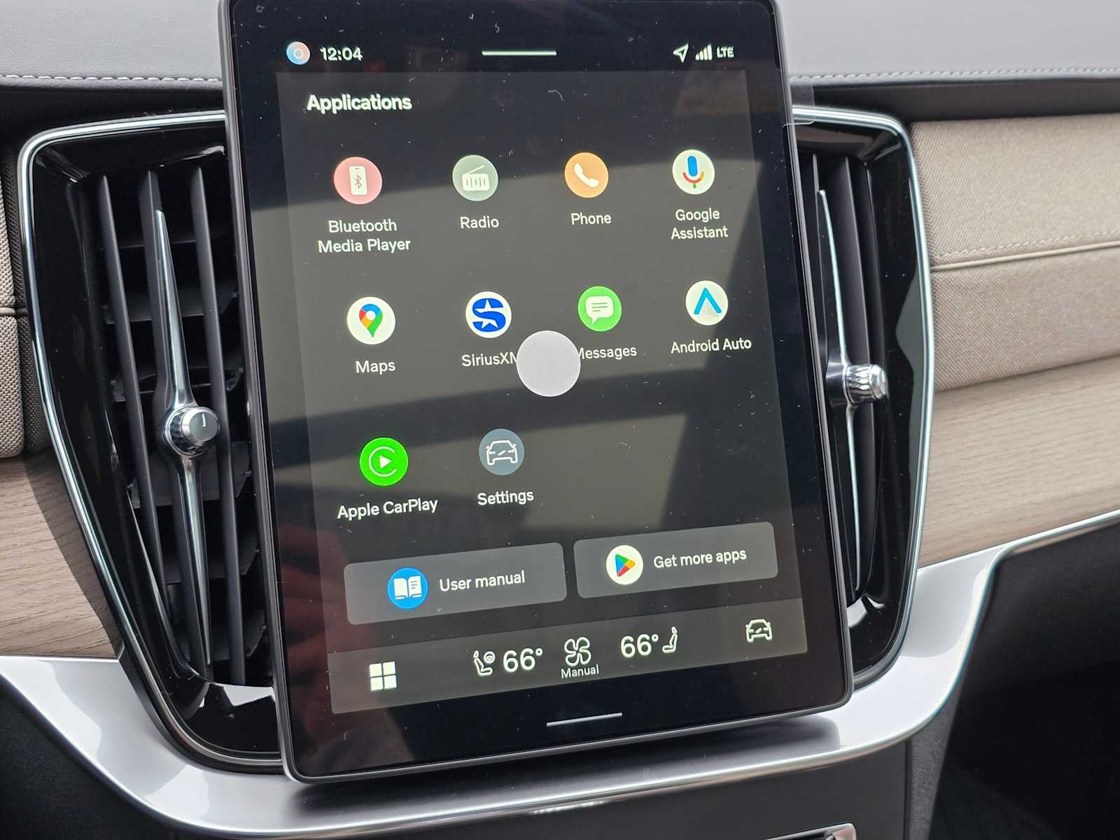 2026 Volvo XC90 Plus