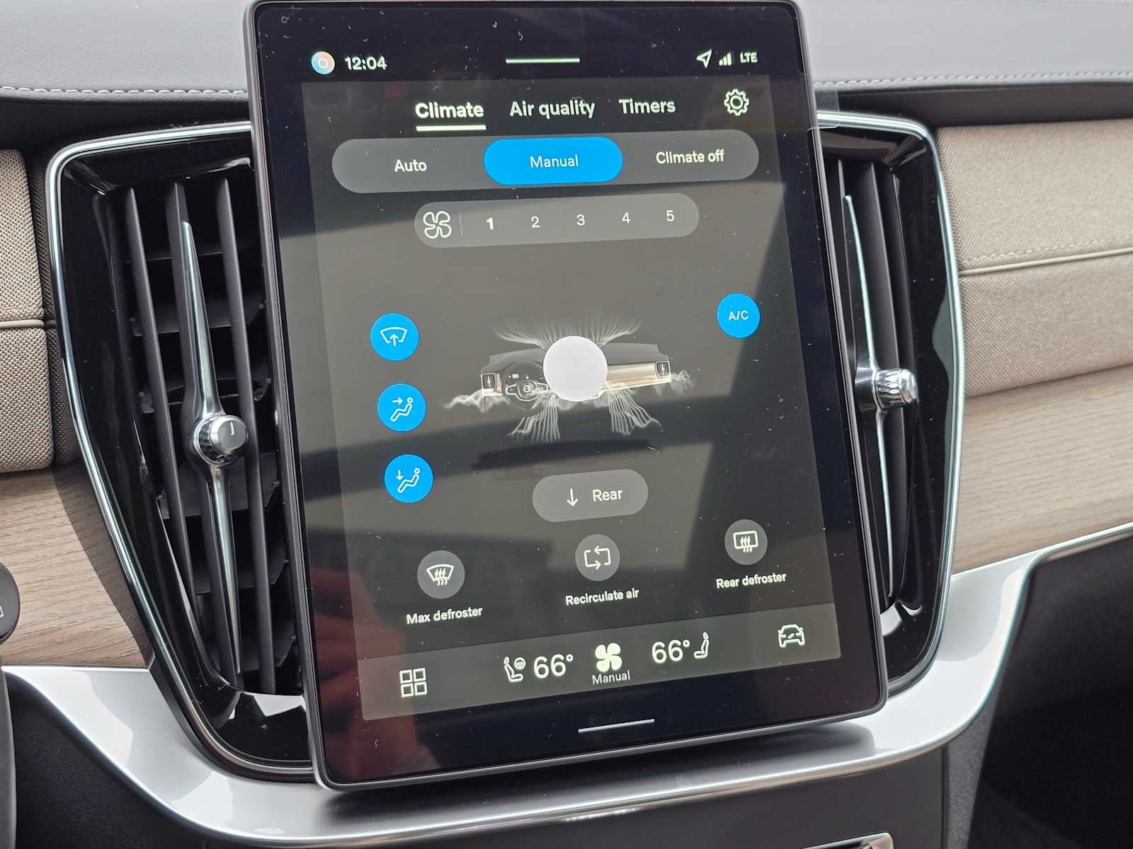 2026 Volvo XC90 Plus