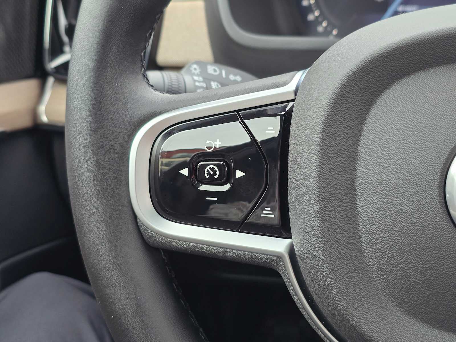 2026 Volvo XC90 Plus