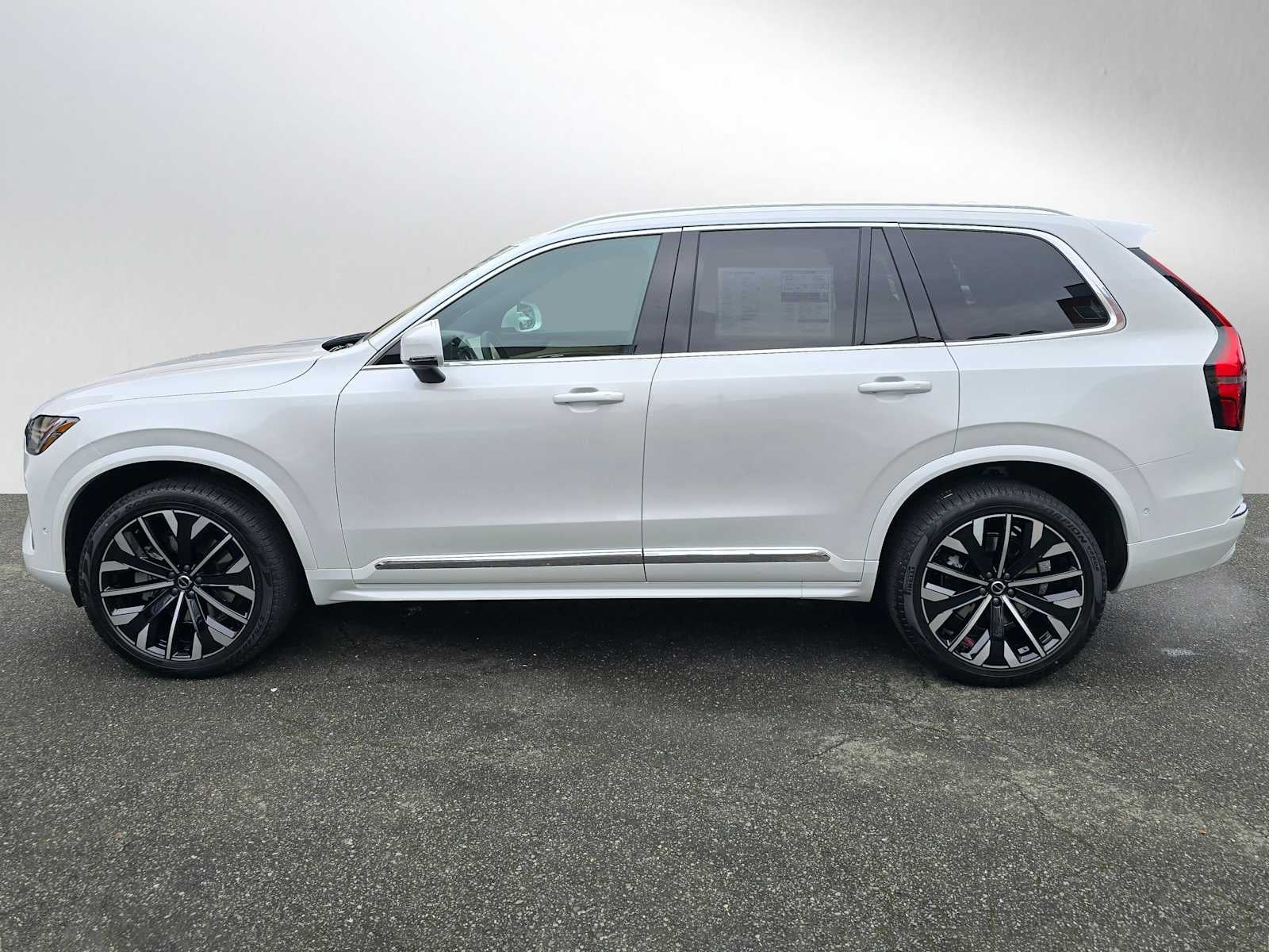 2026 Volvo XC90 Plus