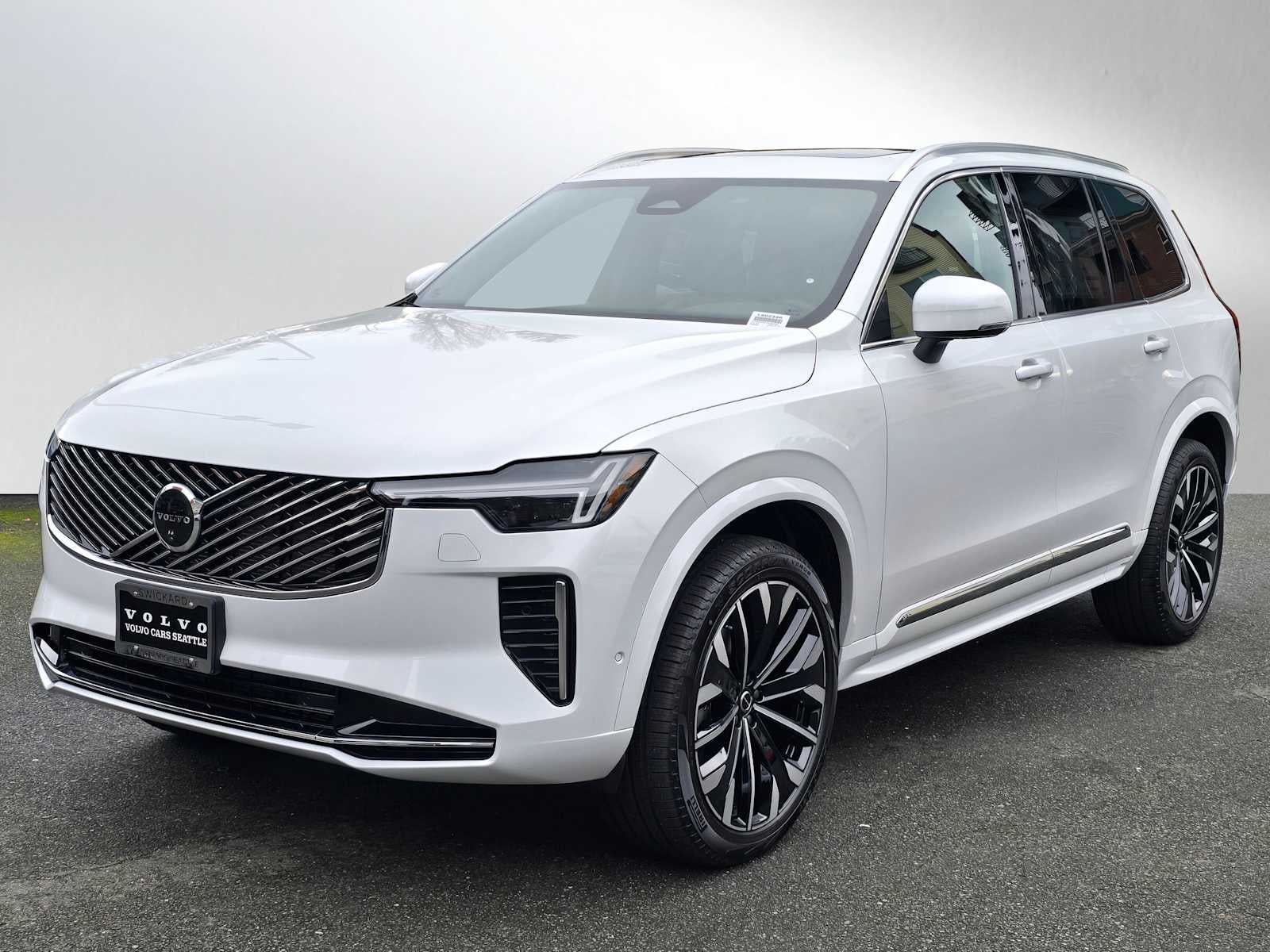 2026 Volvo XC90 Plus