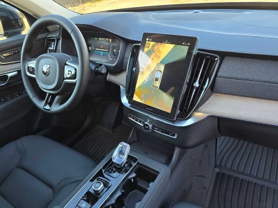 2026 Volvo XC90 Plus