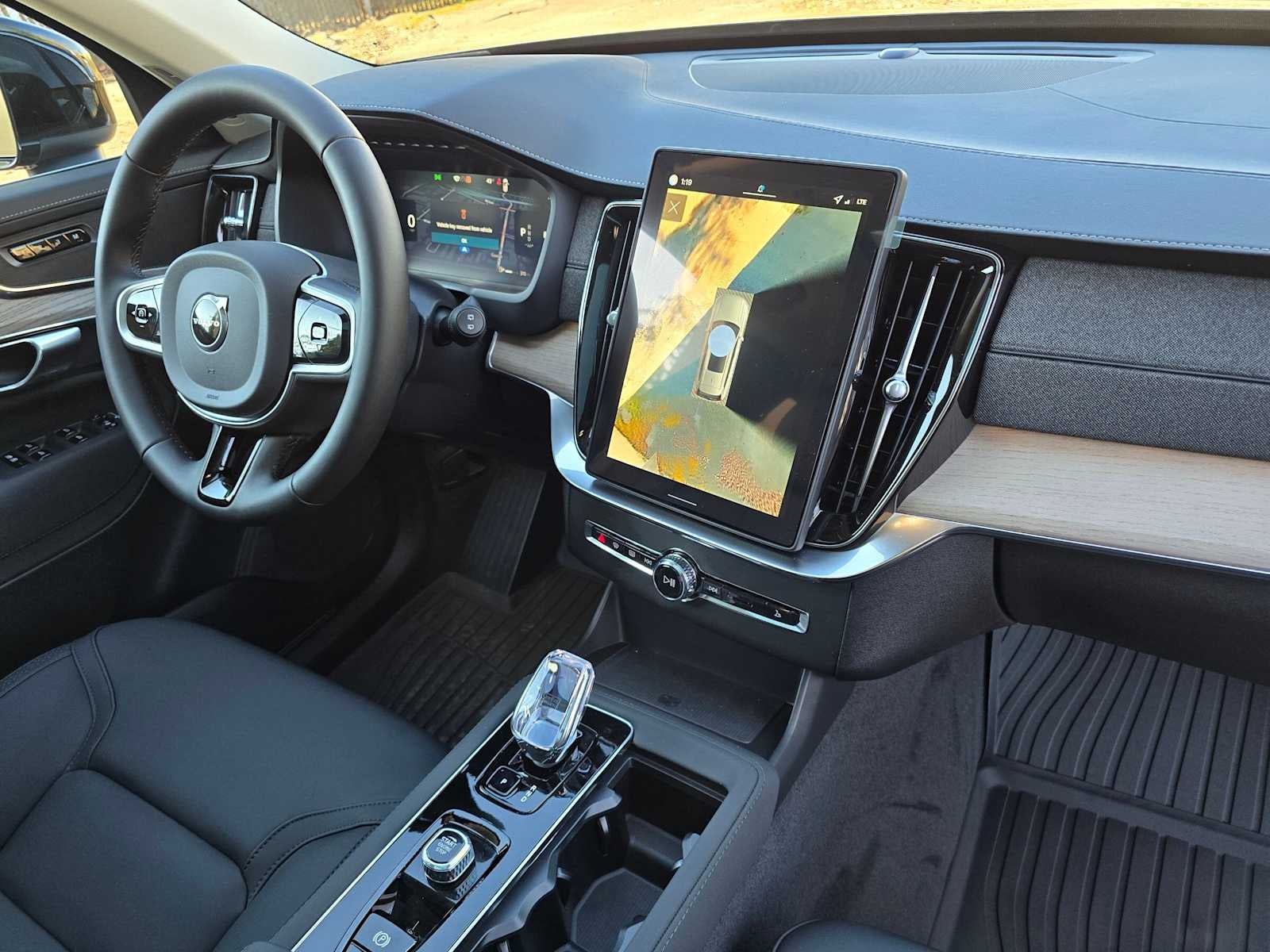 2026 Volvo XC90 Plus