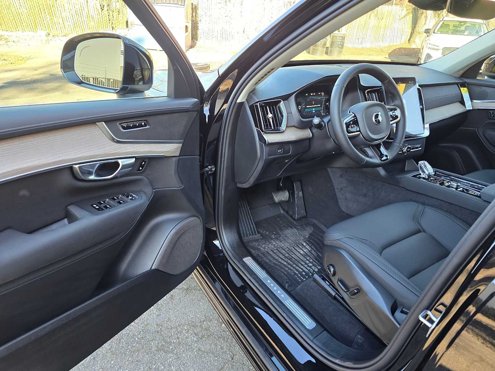 2026 Volvo XC90 Plus