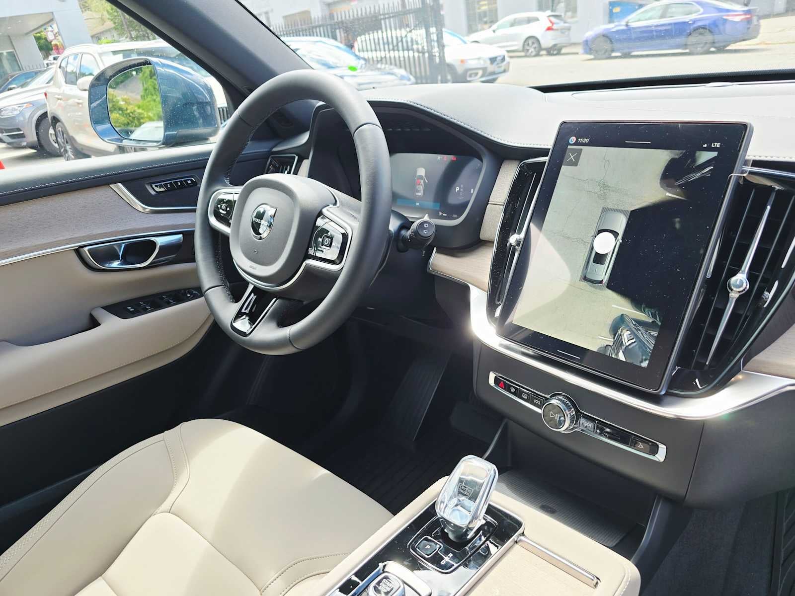 2026 Volvo XC90 Plus