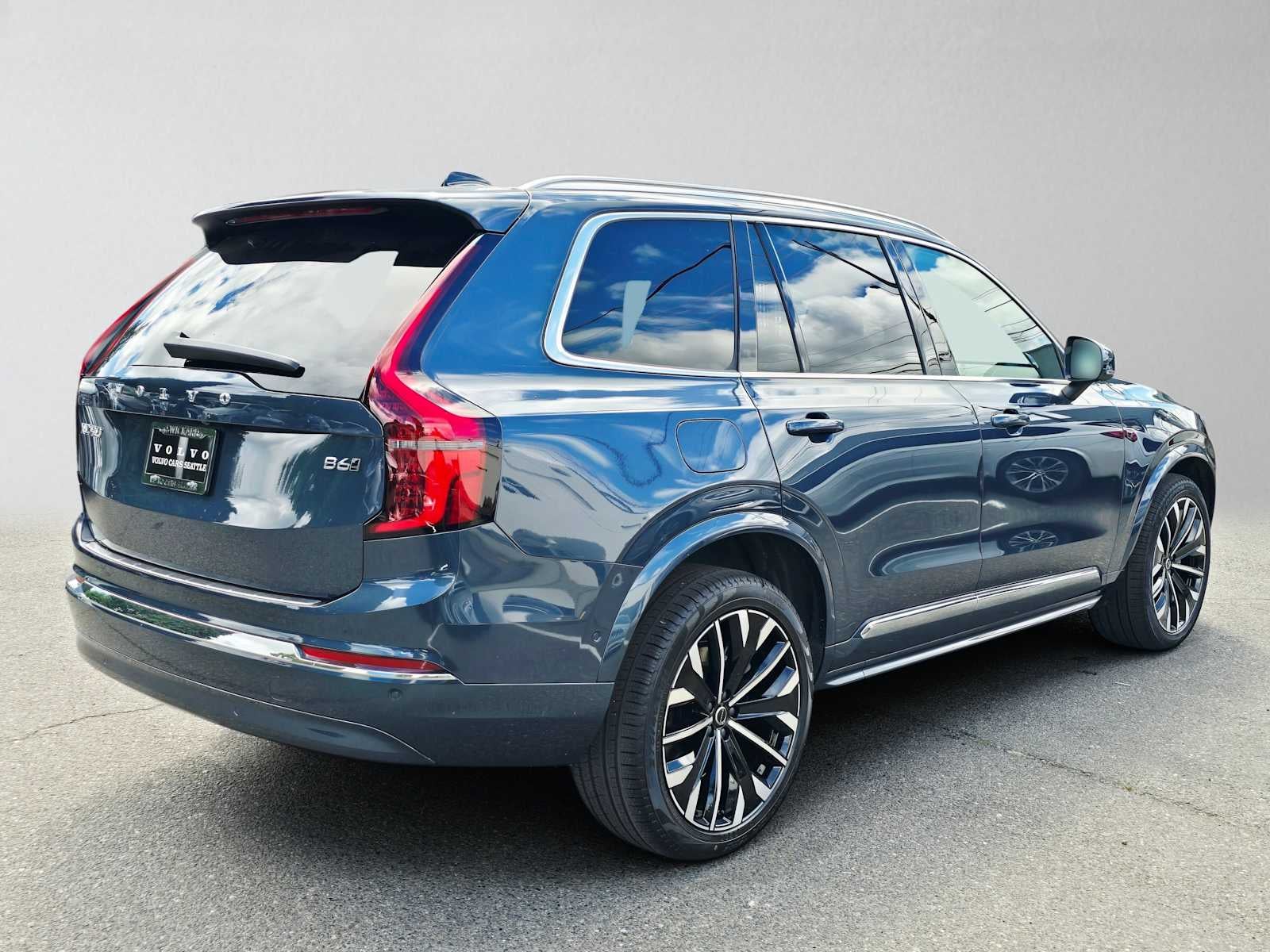2026 Volvo XC90 Plus
