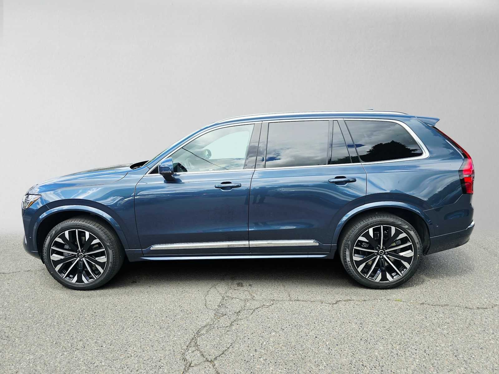 2026 Volvo XC90 Plus