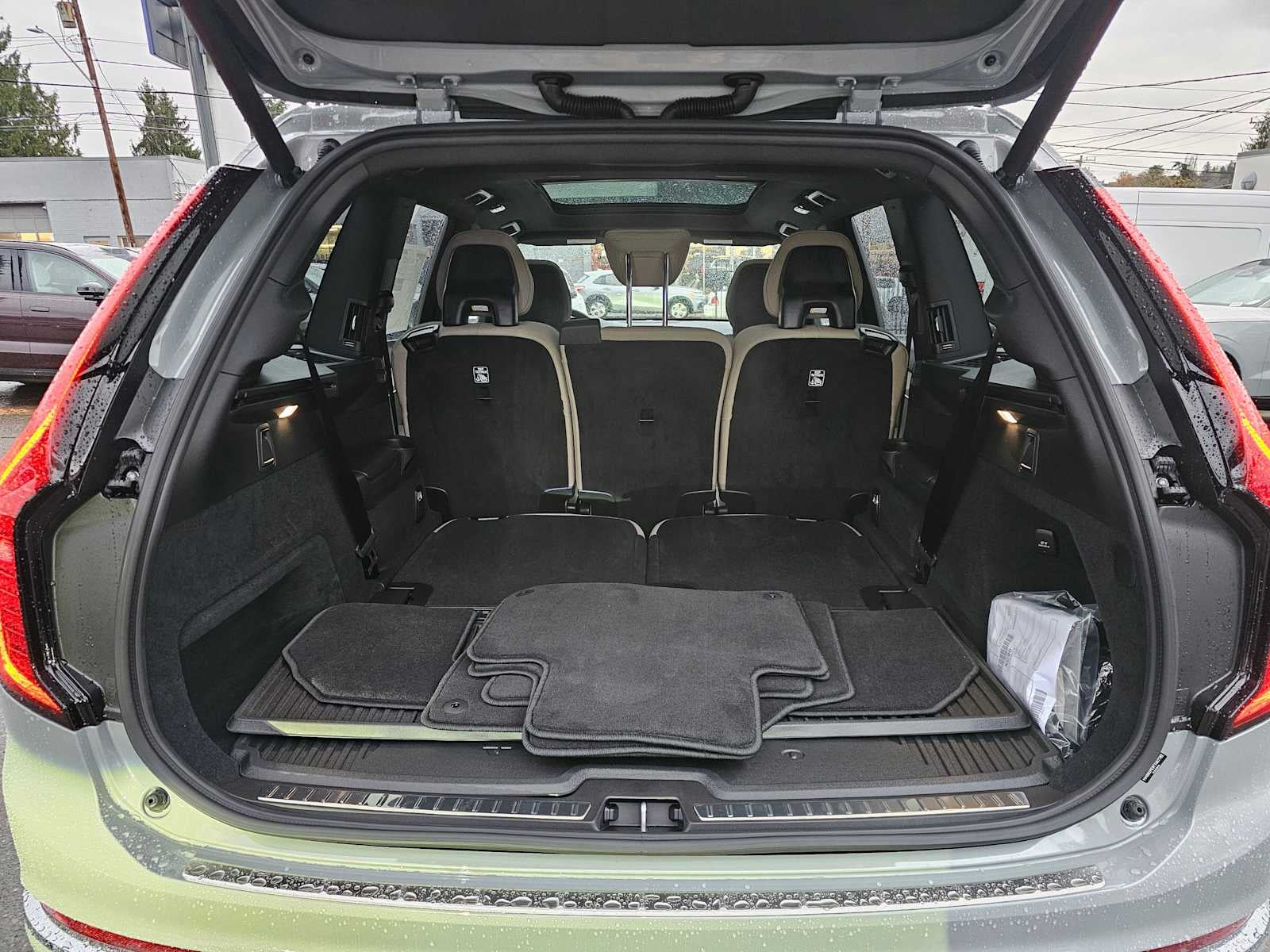 2026 Volvo XC90 Plus