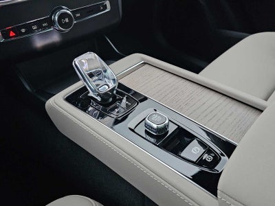 2026 Volvo XC90 Plus