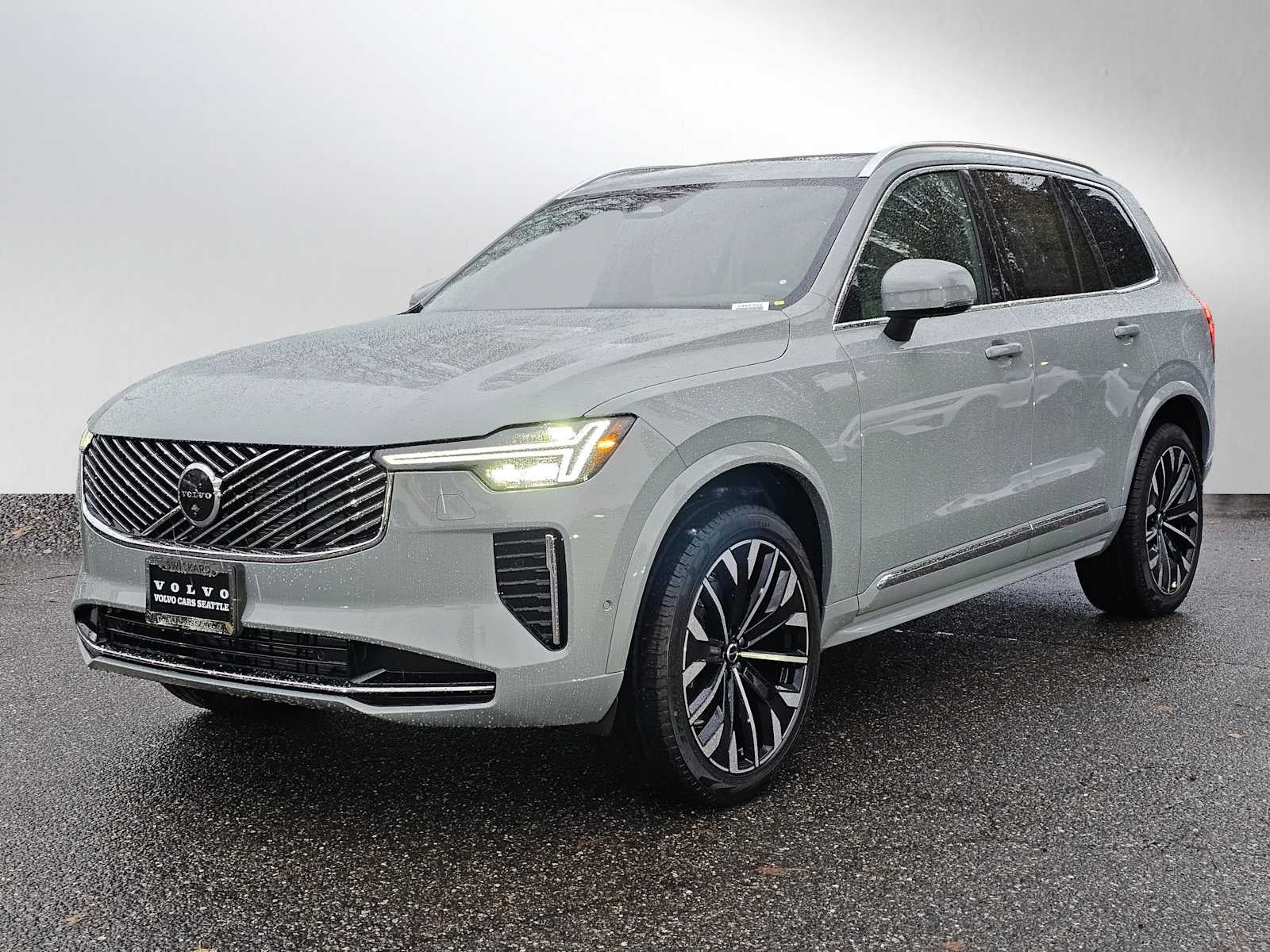 2026 Volvo XC90 Plus