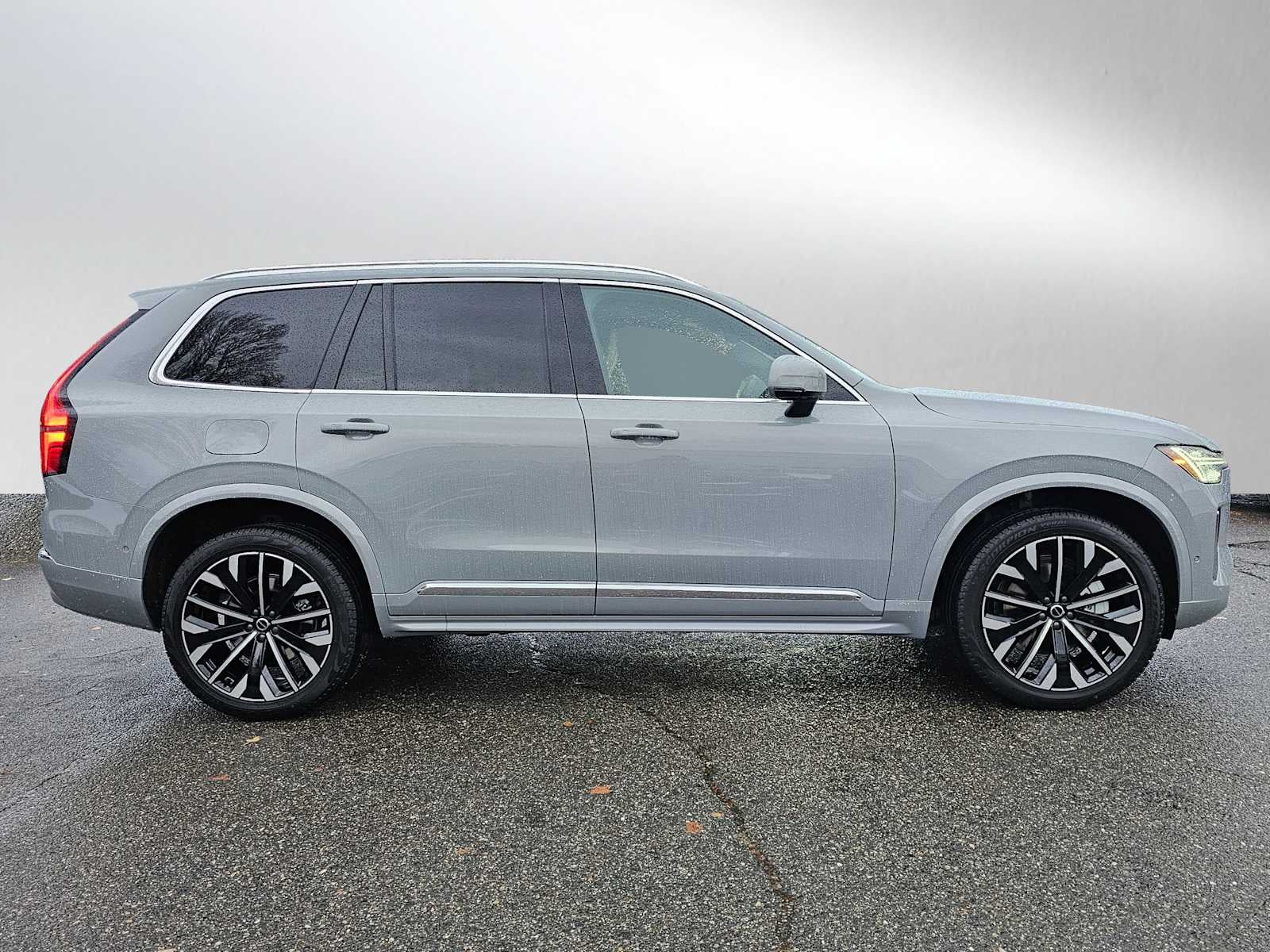 2026 Volvo XC90 Plus