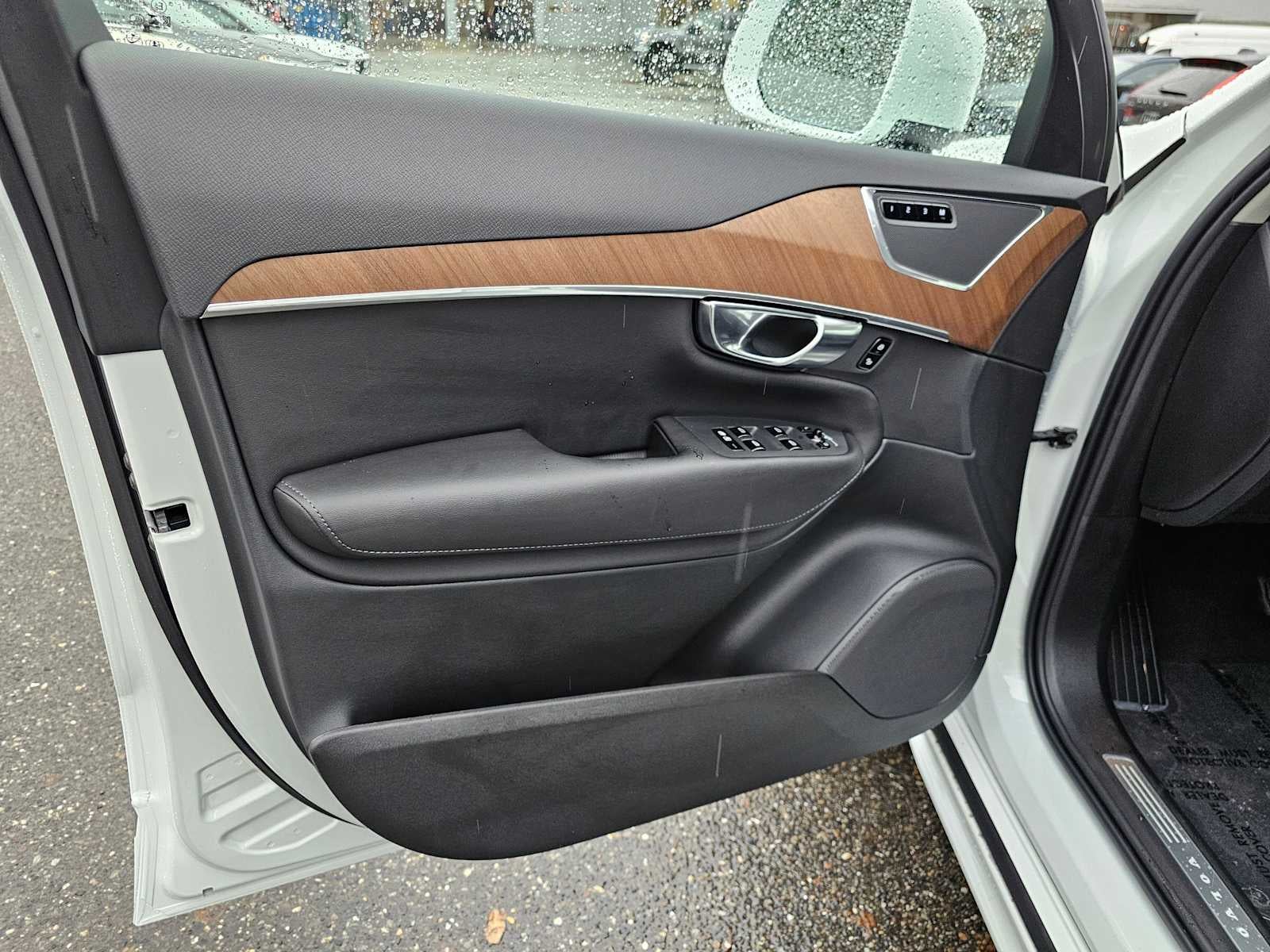 2025 Volvo XC90 Plus