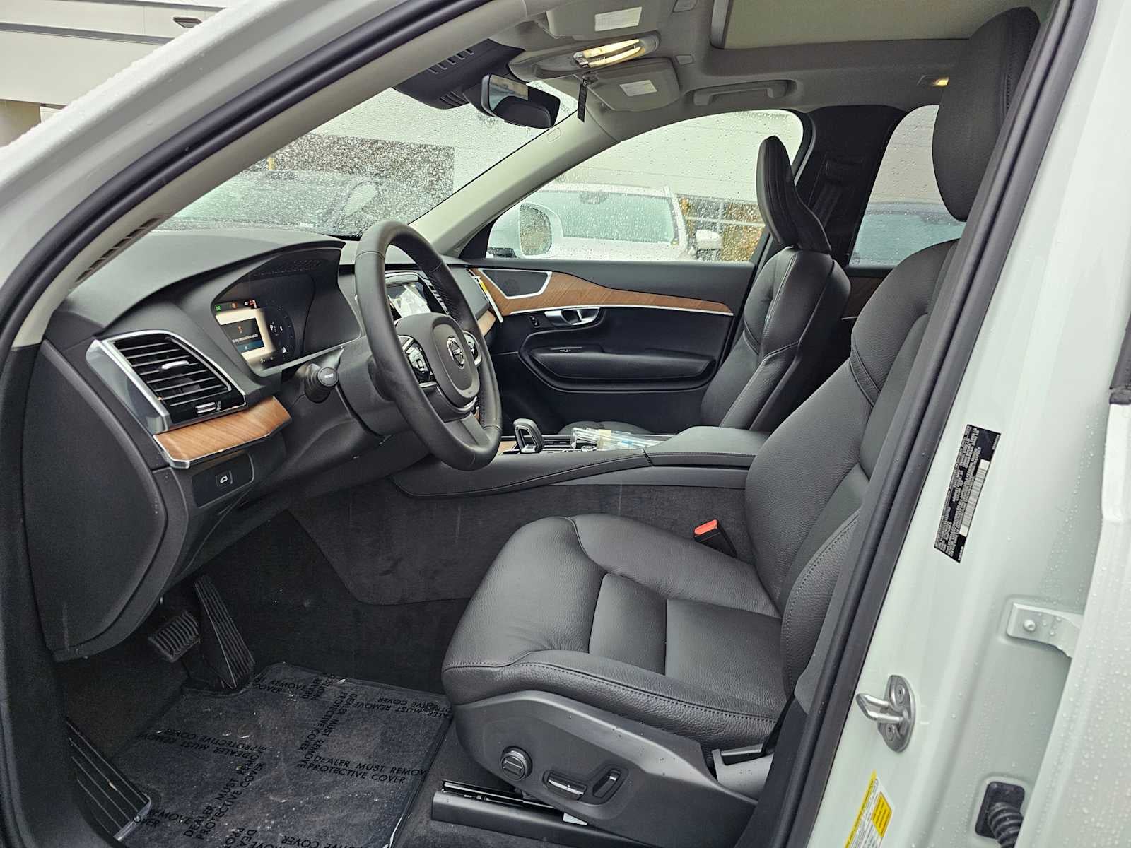 2025 Volvo XC90 Plus