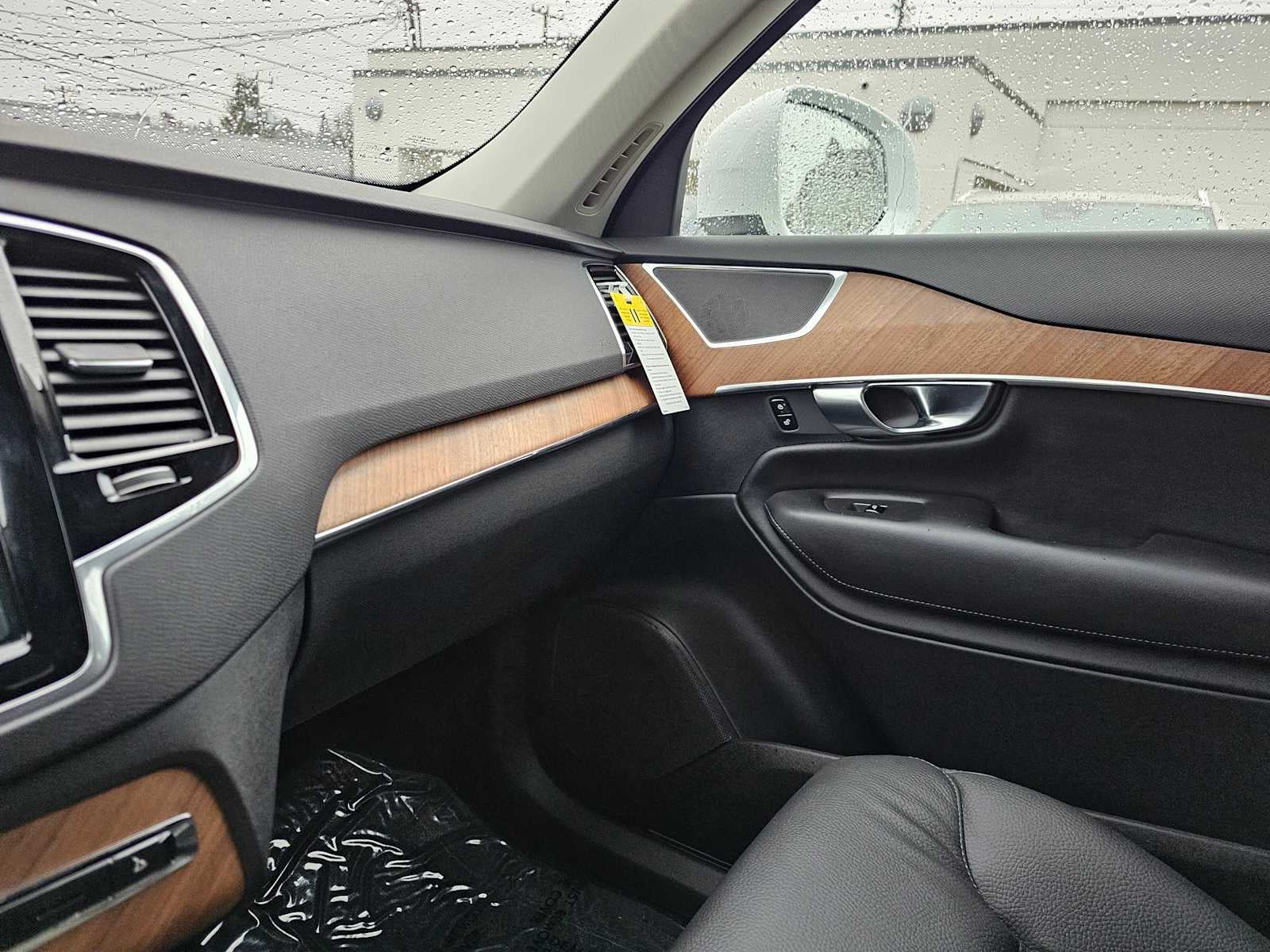 2025 Volvo XC90 Plus