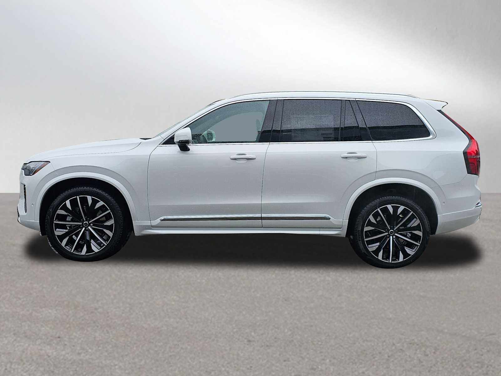 2026 Volvo XC90 Plus