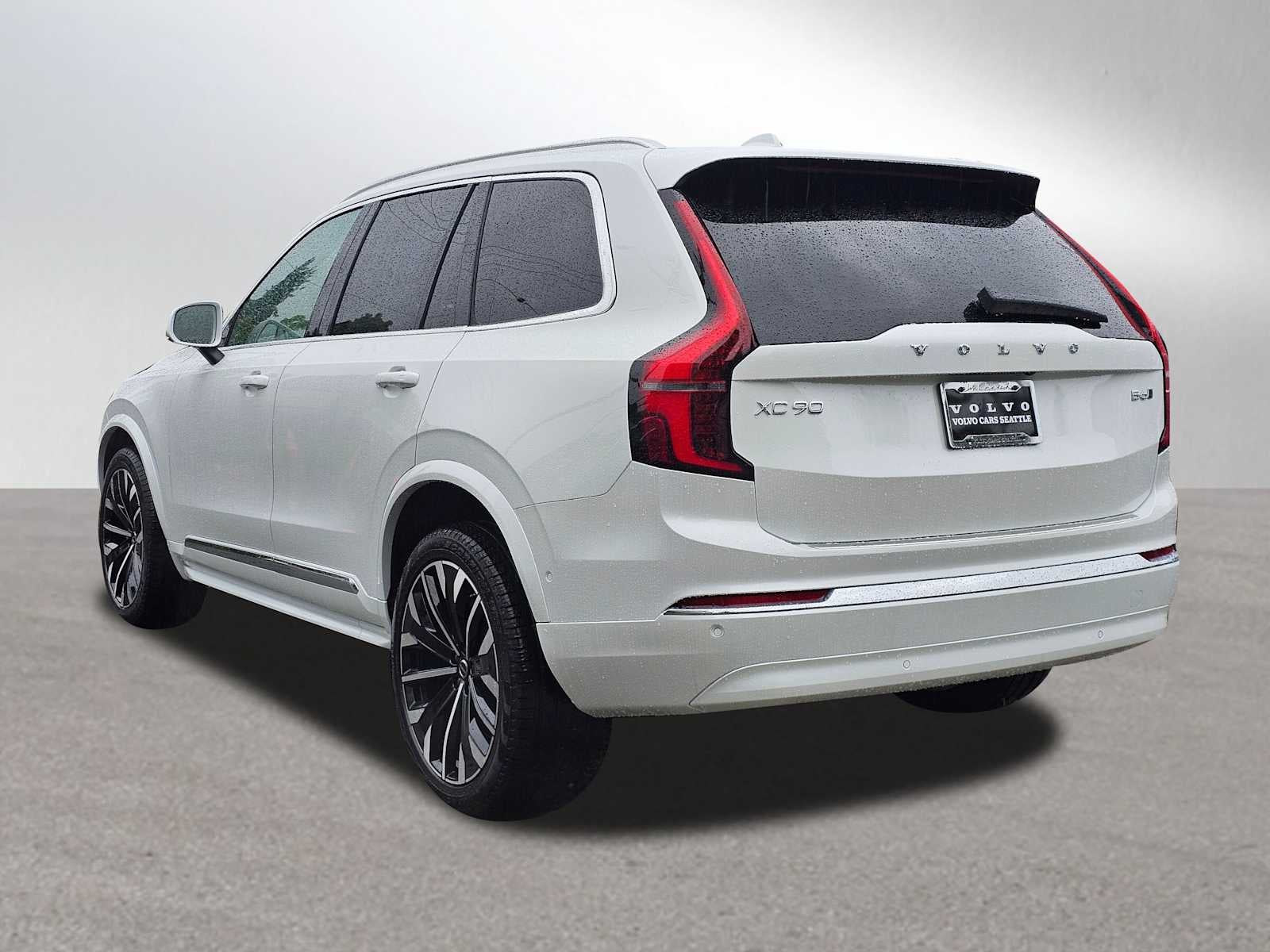 2026 Volvo XC90 Plus