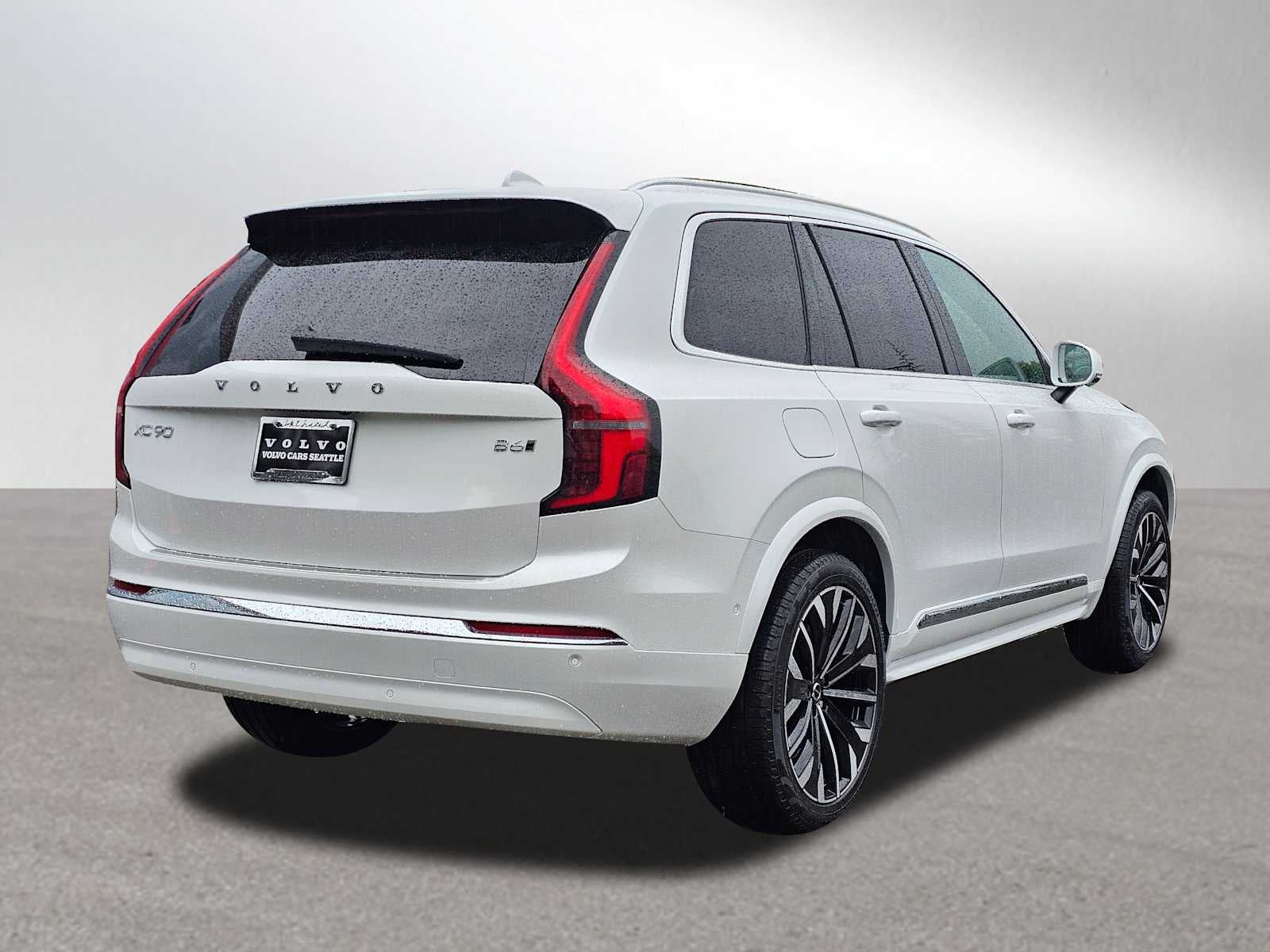 2026 Volvo XC90 Plus