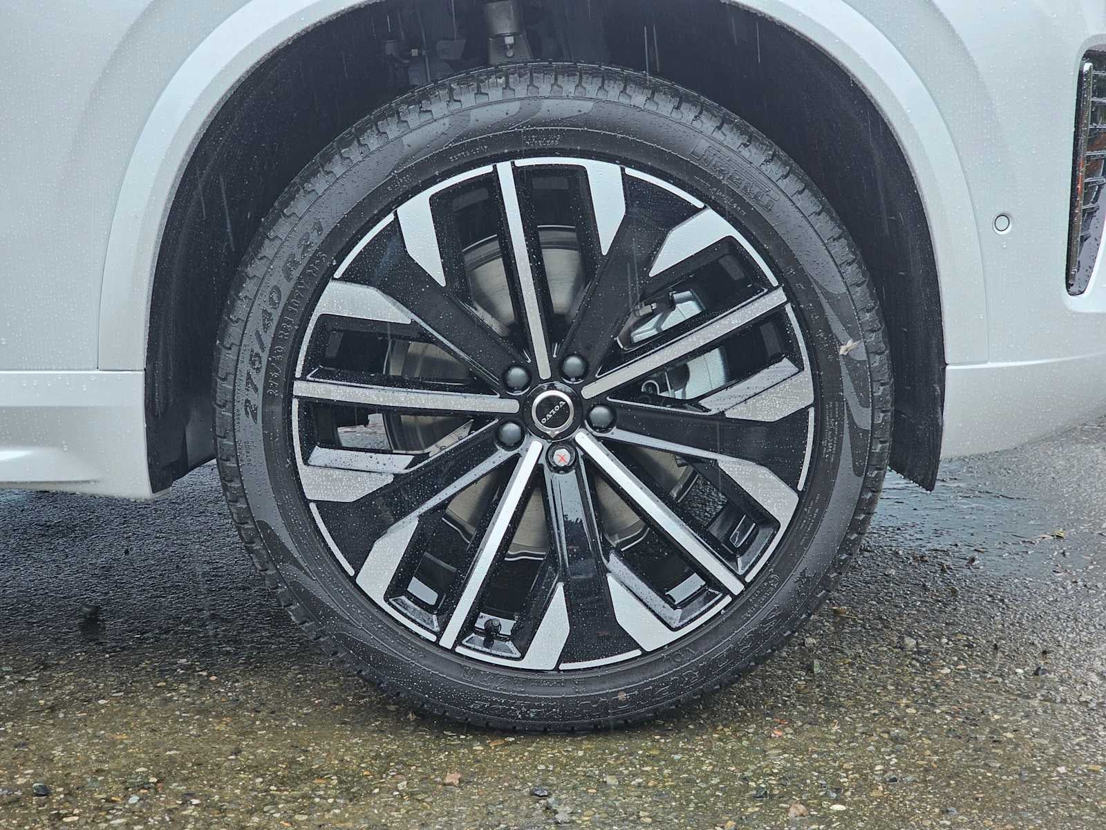 2026 Volvo XC90 Plus