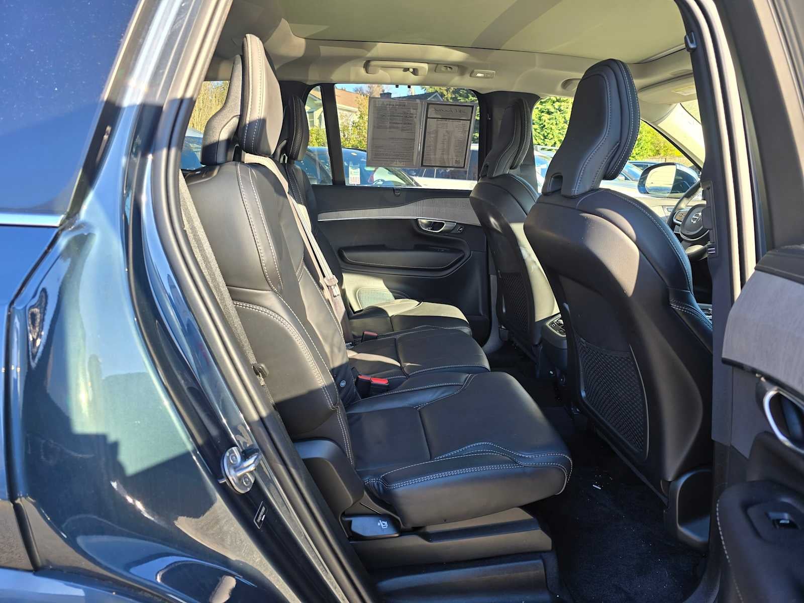 2024 Volvo XC90 Ultimate Bright Theme