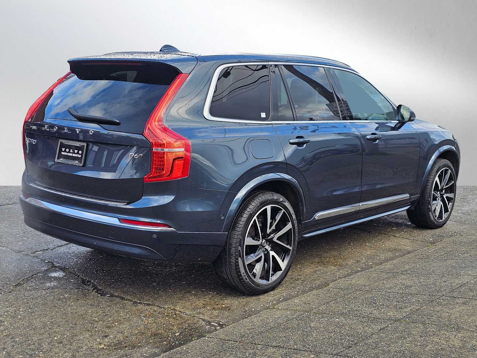 2024 Volvo XC90 Ultimate Bright Theme