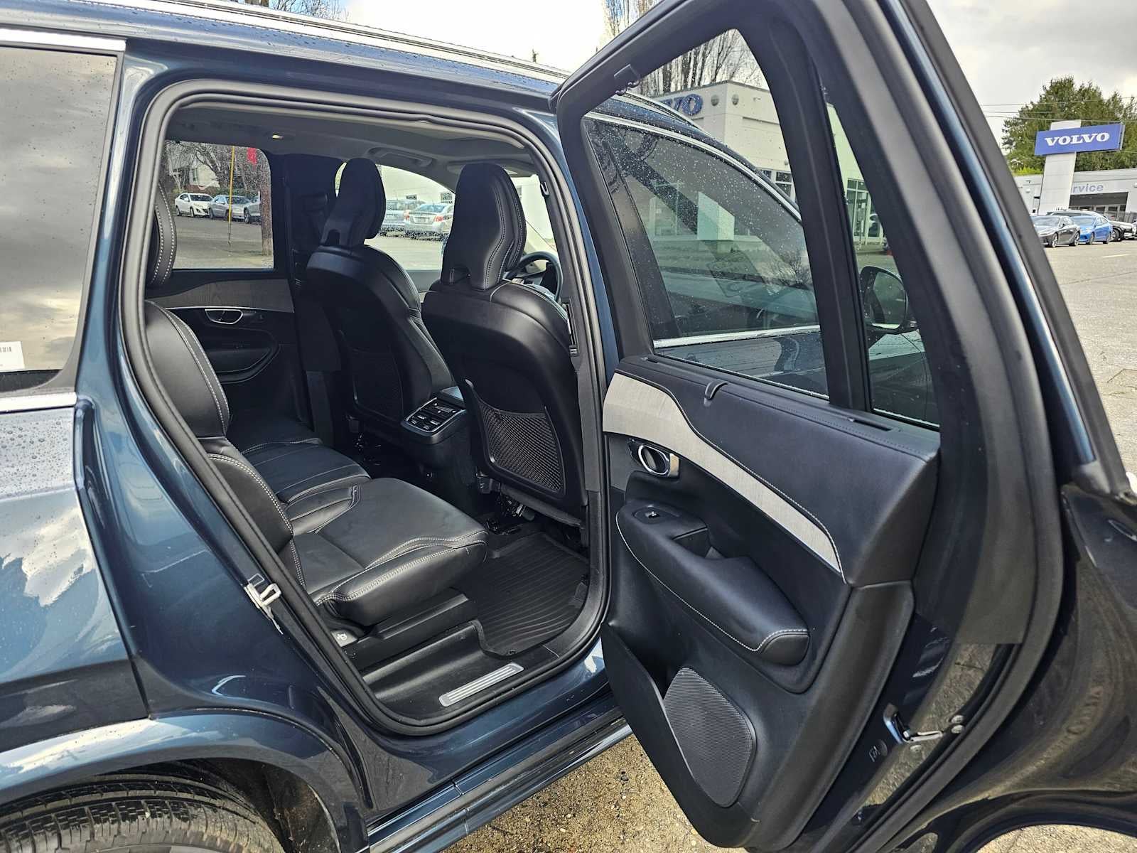 2024 Volvo XC90 Ultimate Bright Theme