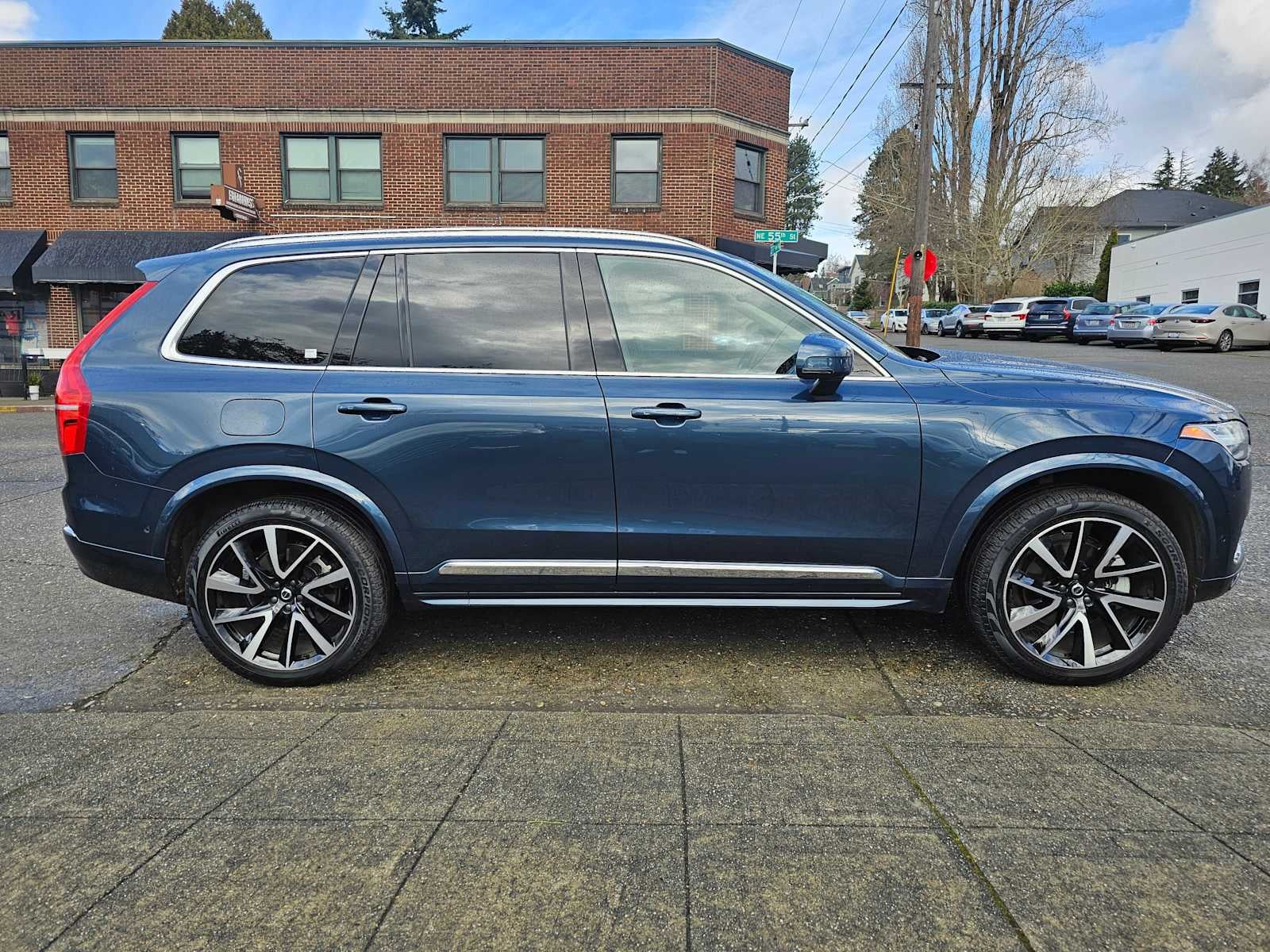 2024 Volvo XC90 Ultimate Bright Theme