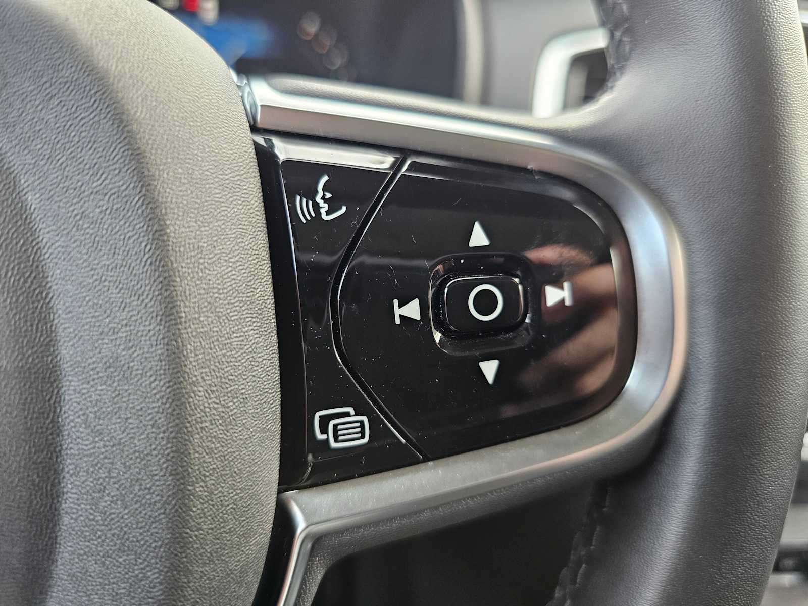 2024 Volvo XC90 Ultimate Bright Theme