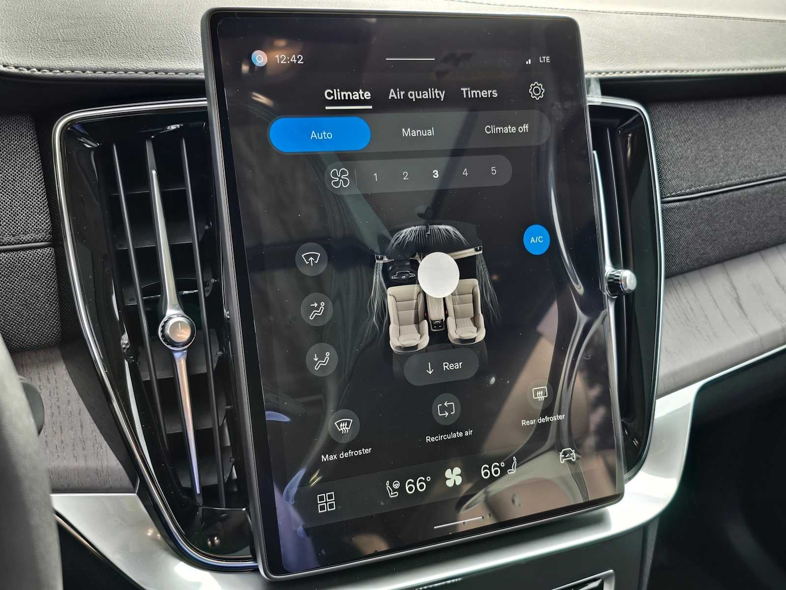 2026 Volvo XC90 Ultra