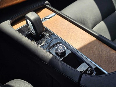2023 Volvo XC90 Plus