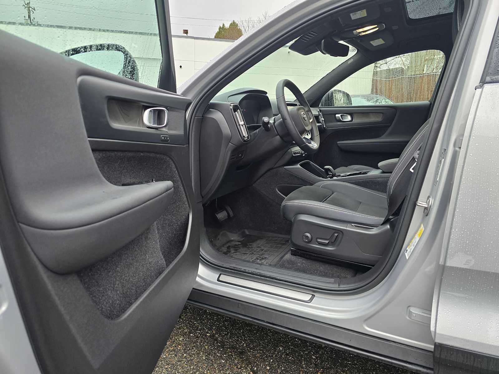 2023 Volvo XC40 Recharge Pure Electric Plus