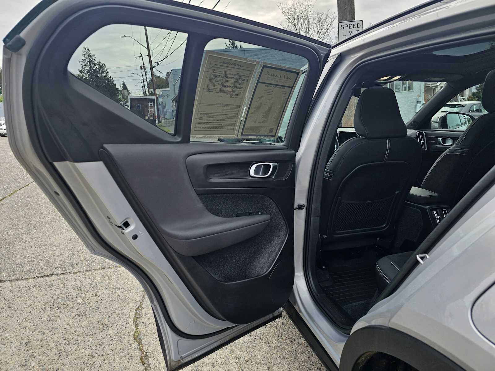 2023 Volvo XC40 Recharge Pure Electric Ultimate