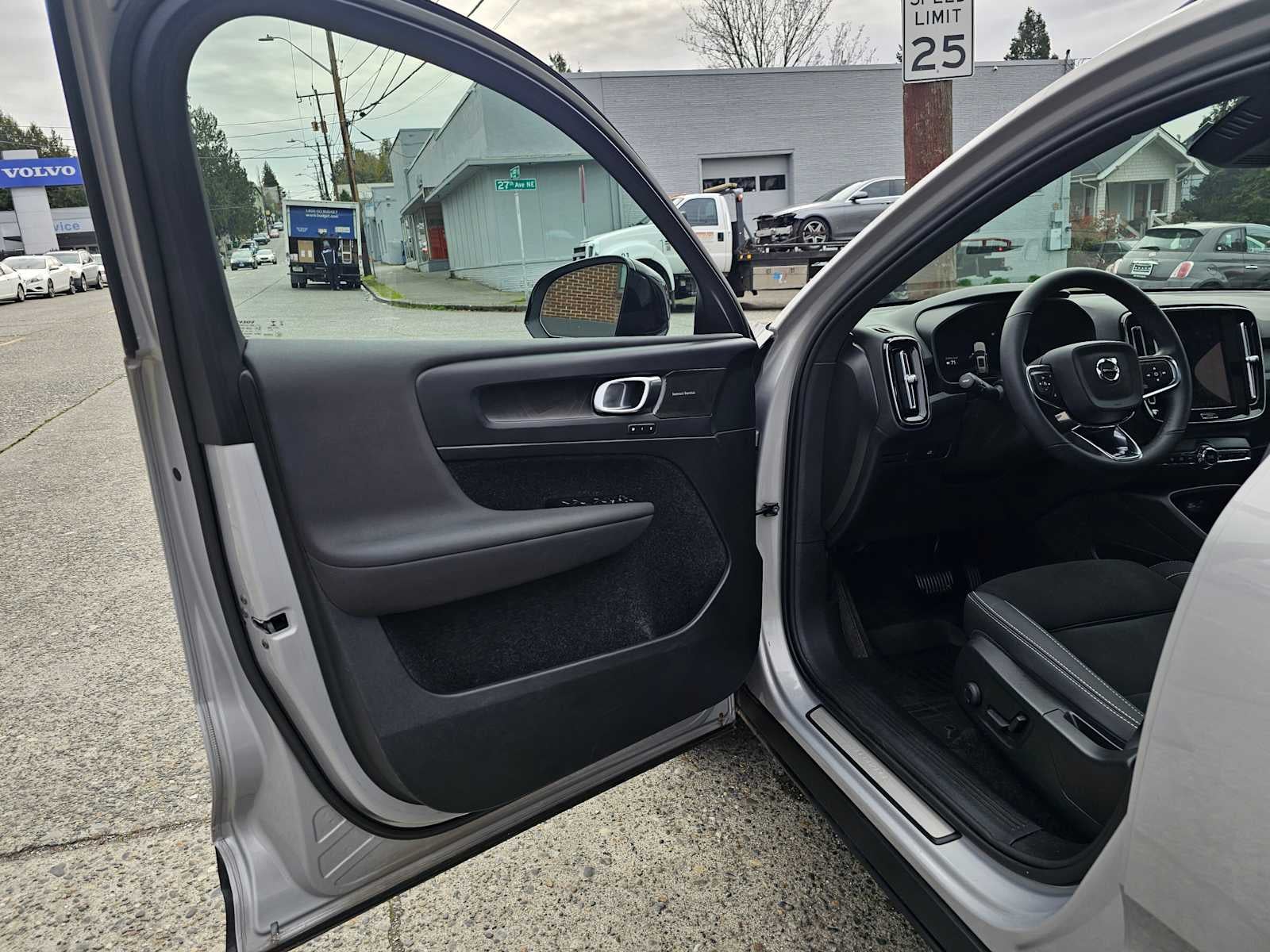 2023 Volvo XC40 Recharge Pure Electric Ultimate