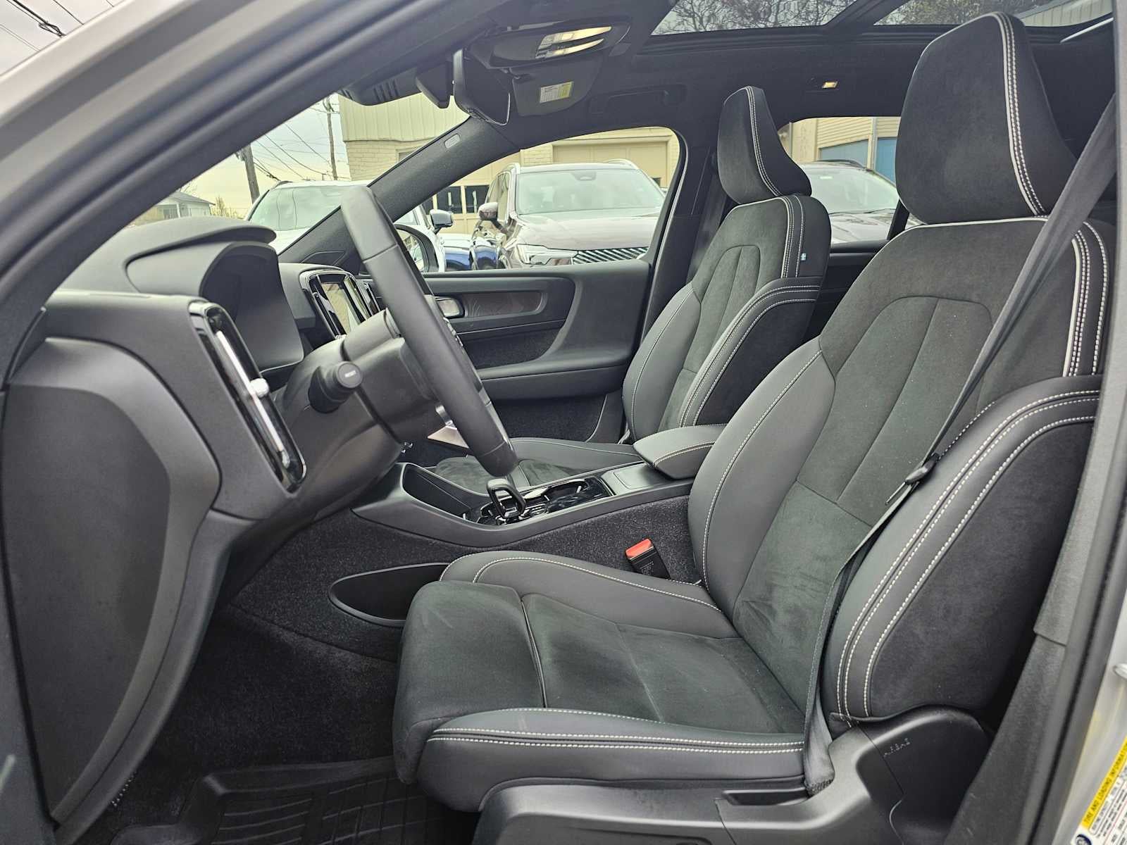 2023 Volvo XC40 Recharge Pure Electric Ultimate