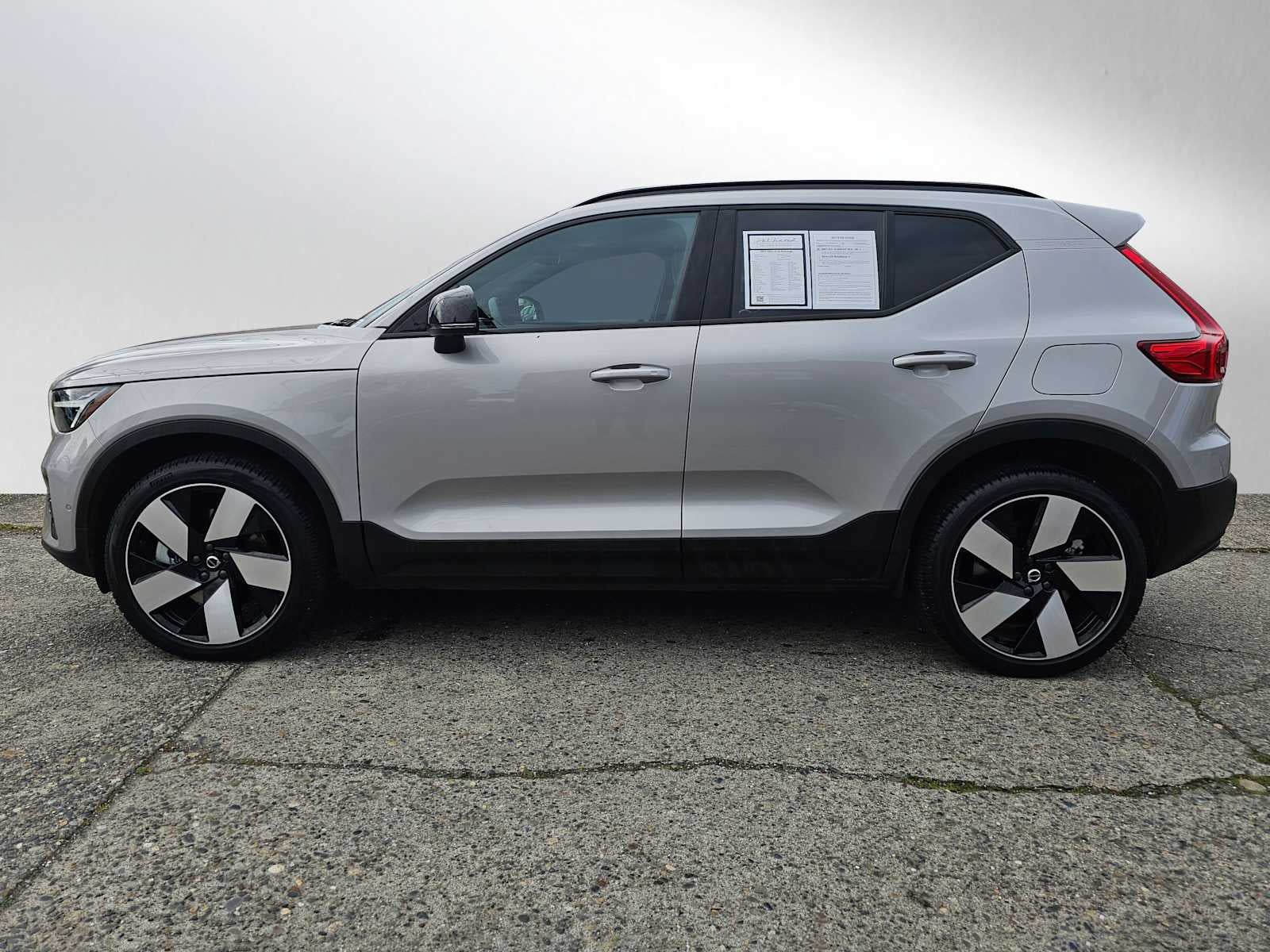2023 Volvo XC40 Recharge Pure Electric Ultimate