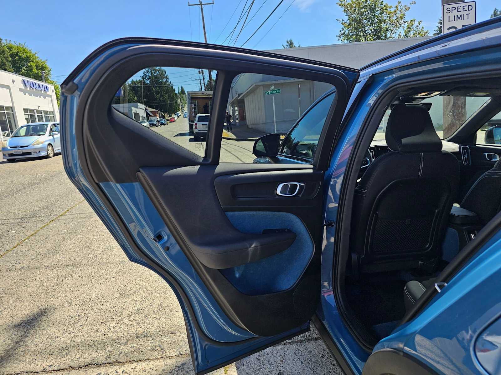 2023 Volvo XC40 Recharge Pure Electric Plus