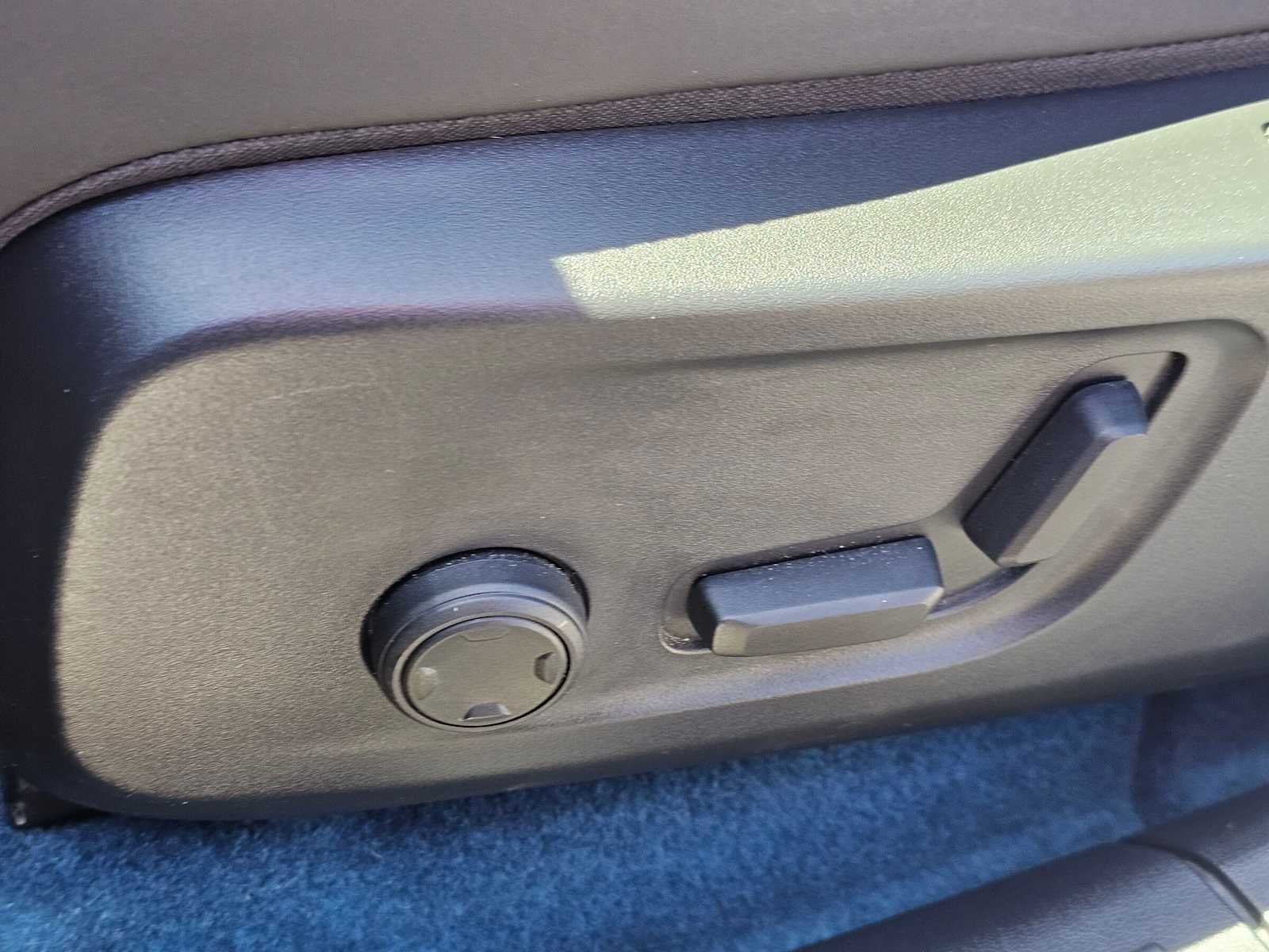 2023 Volvo XC40 Recharge Pure Electric Plus