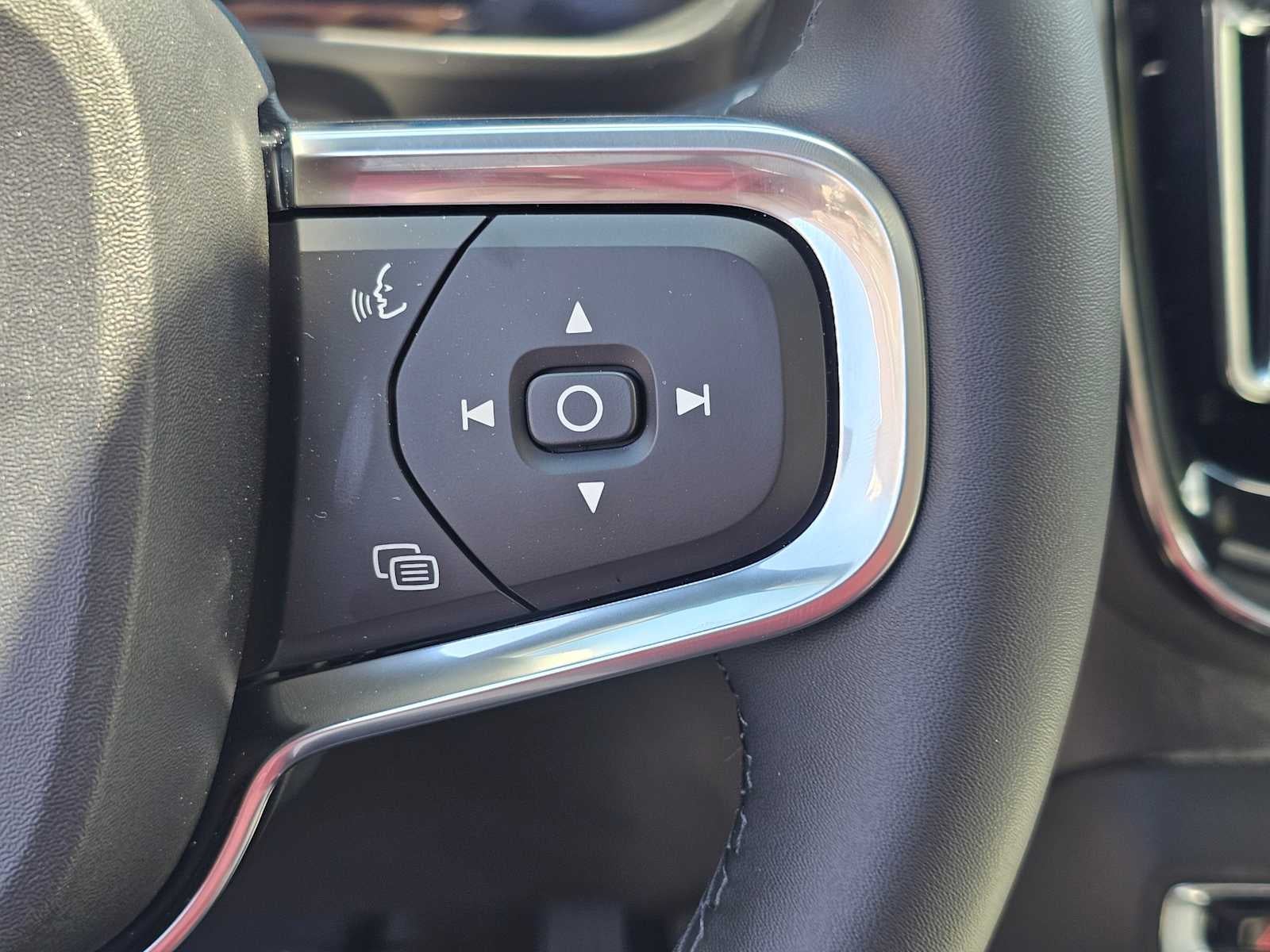 2026 Volvo EX40 Plus