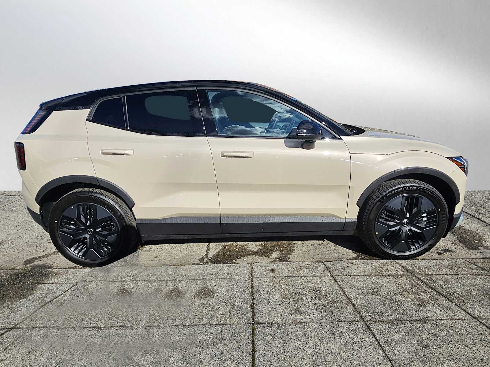 2026 Volvo EX30 Cross Country Ultra