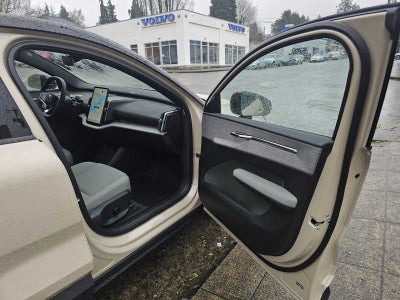 2026 Volvo EX30 Cross Country Ultra