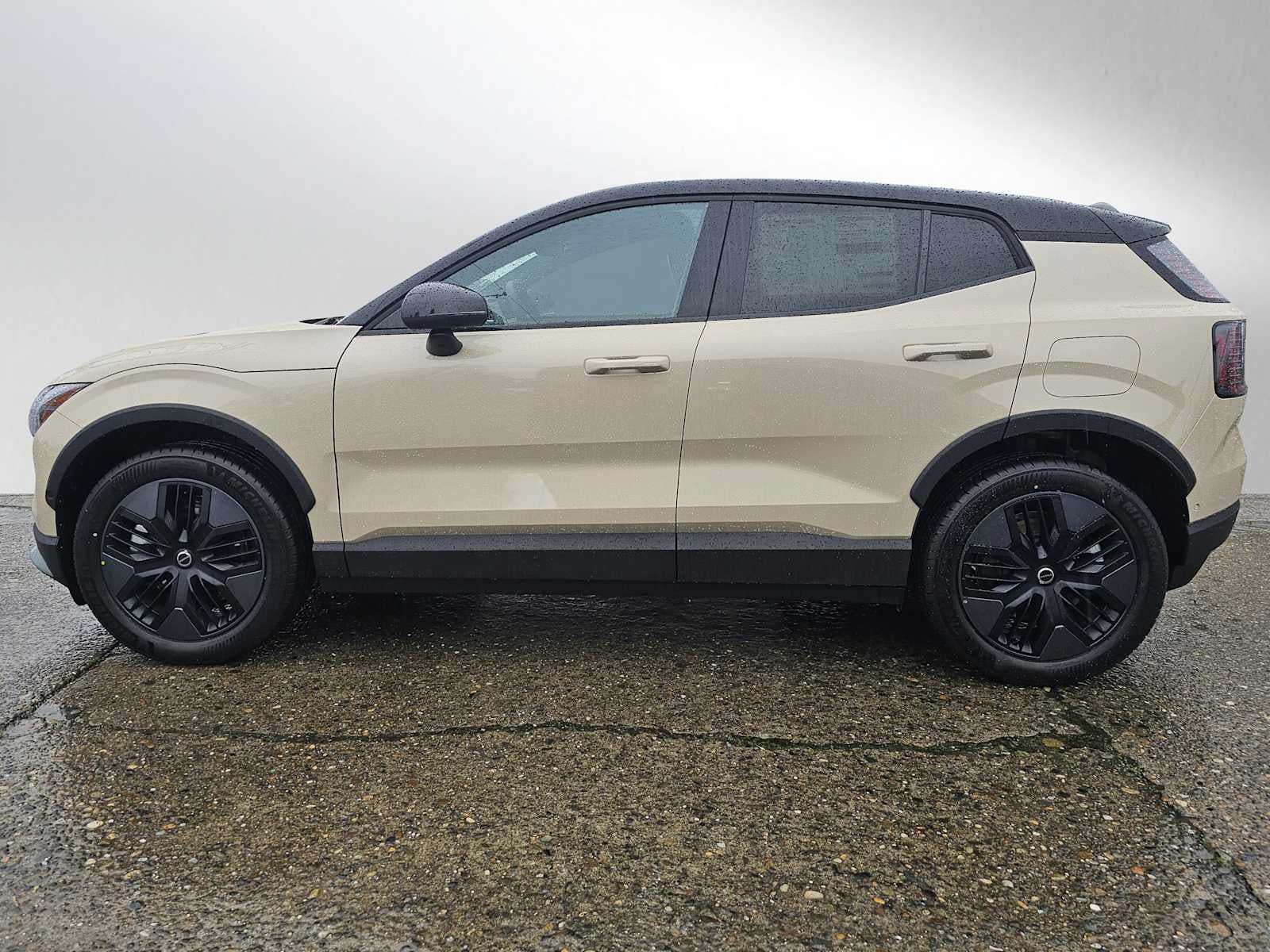 2026 Volvo EX30 Cross Country Ultra